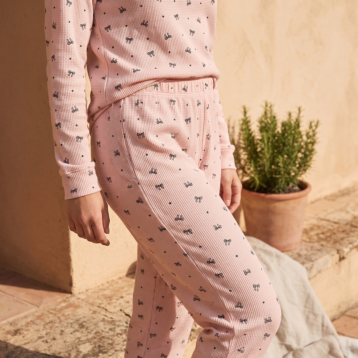 طقم بلوزة وبنطلون بيجاما من سبلاش إنتيميتس-women-clothing-nightwear-pyjamas-longsets-image-8