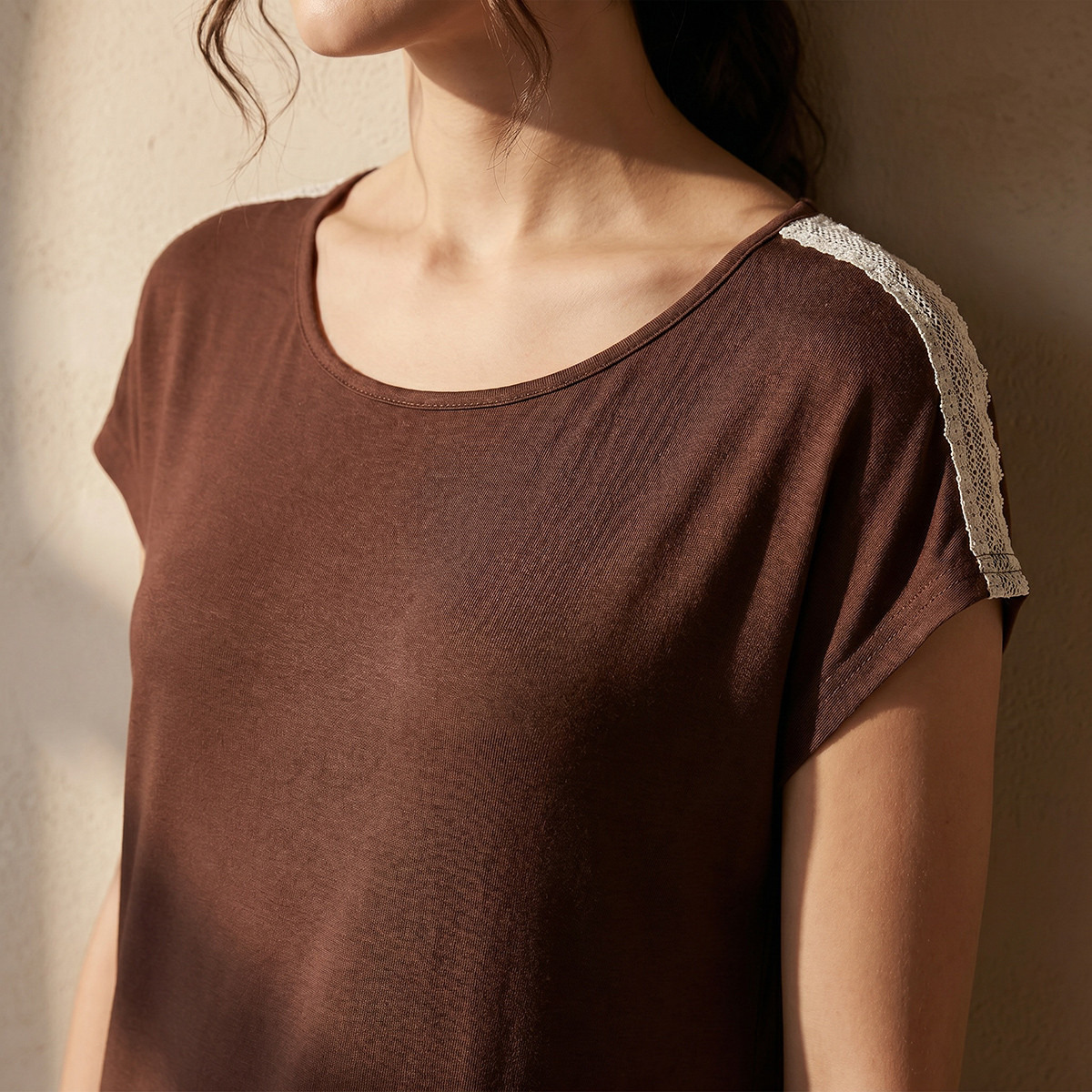 فستان نوم طول الركبة بأكمام قصيرة من سبلاش إنتيميتس-women-clothing-nightwear-nighties-image-5