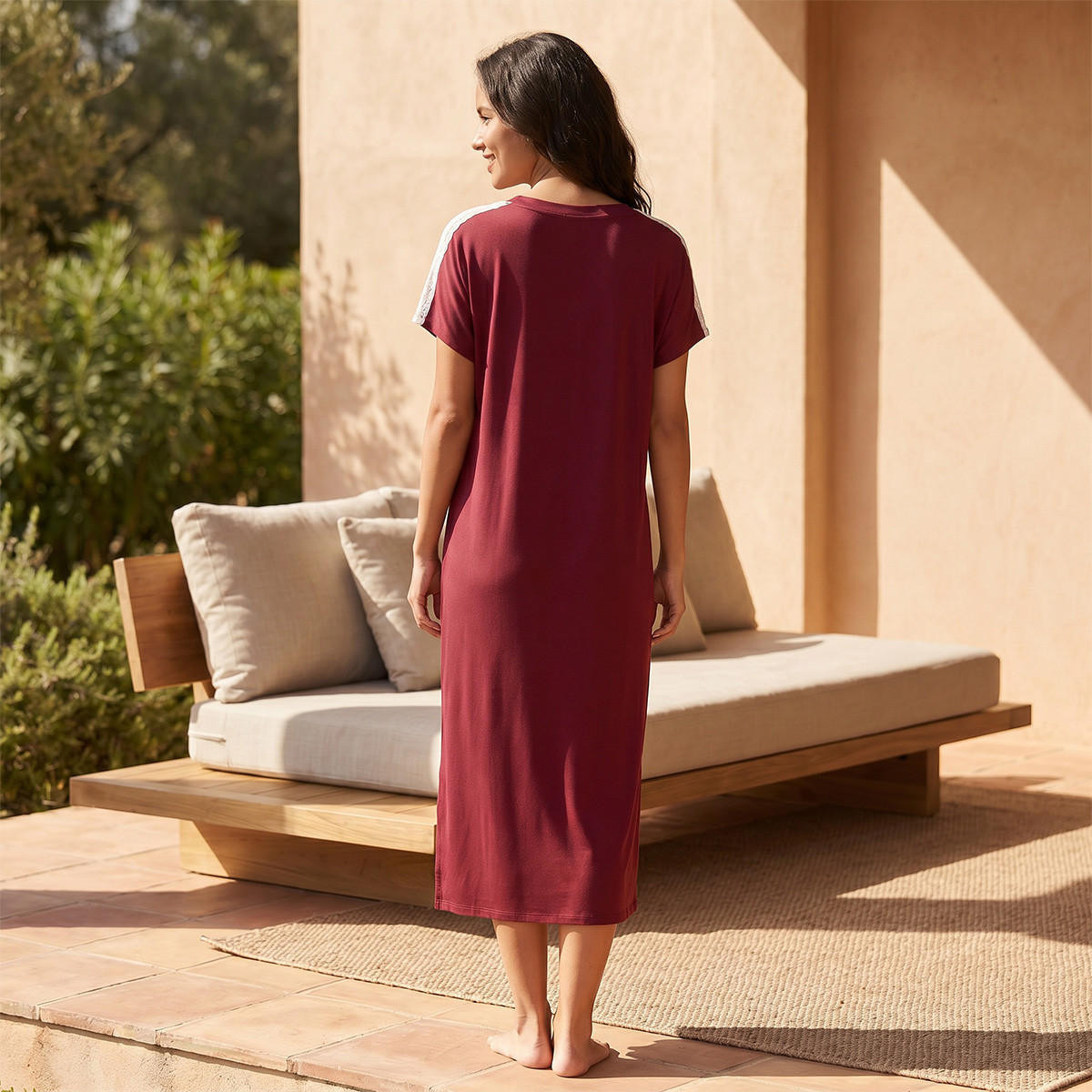 فستان نوم ماكسي بياقة V وأكمام قصيرة من سبلاش إنتيميتس-women-clothing-nightwear-nighties-image-4