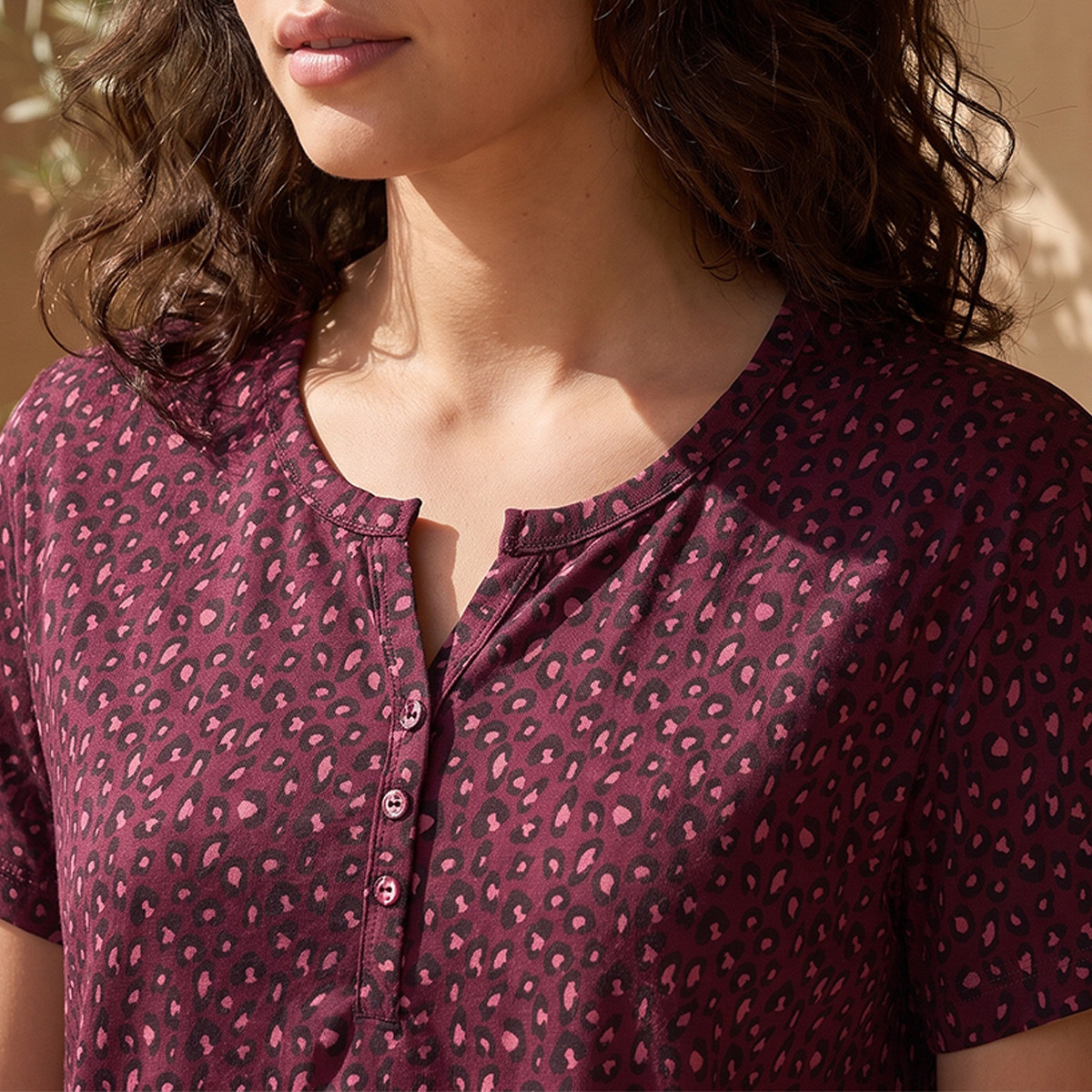 قميص نوم قطن بطبعات من سبلاش إنتيمتس-women-clothing-nightwear-nighties-image-4