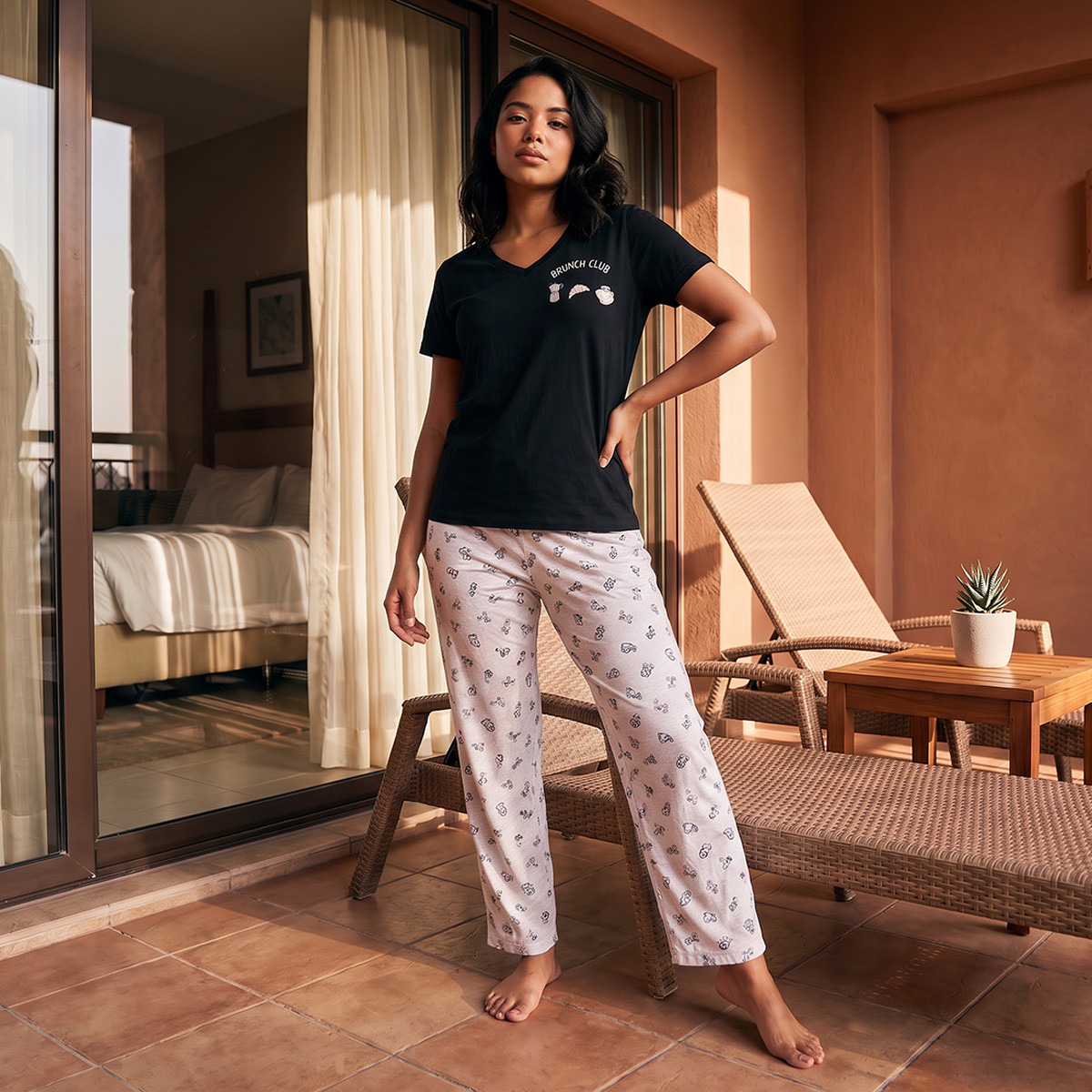 طقم بنطلون وتيشيرت بيجاما قطن بياقة V-women-clothing-nightwear-pyjamas-longsets-image-2