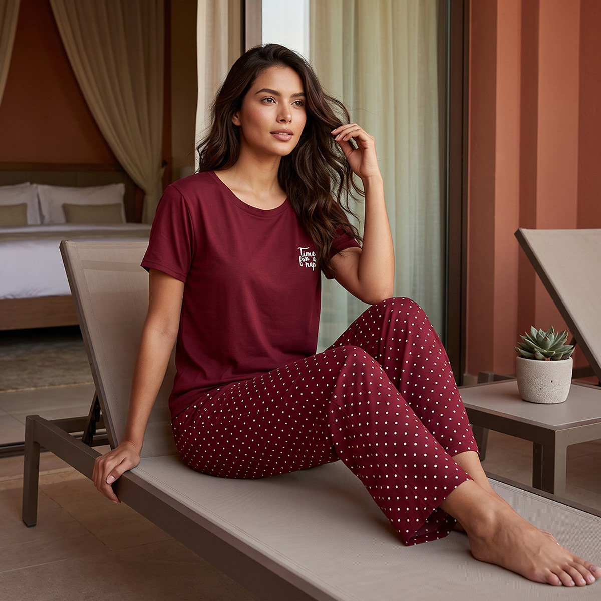 طقم تيشيرت وبنطلون بيجاما فيسكوز بطبعات منقطة من سبلاش إنتيميتس-women-clothing-nightwear-pyjamas-longsets-image-1