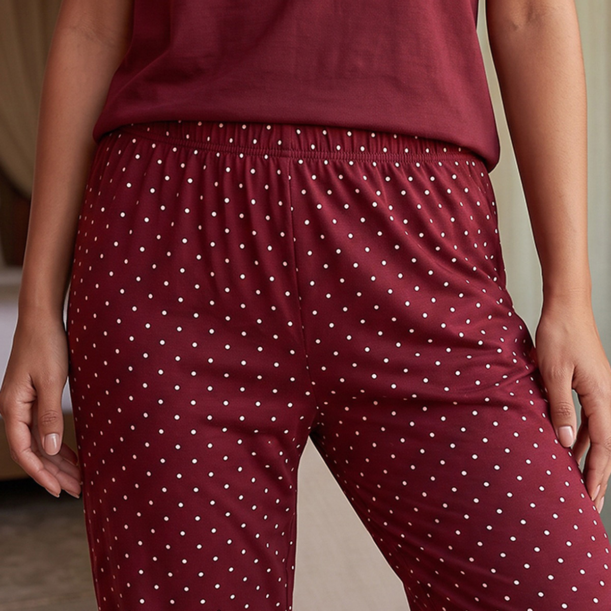 طقم تيشيرت وبنطلون بيجاما فيسكوز بطبعات منقطة من سبلاش إنتيميتس-women-clothing-nightwear-pyjamas-longsets-image-7