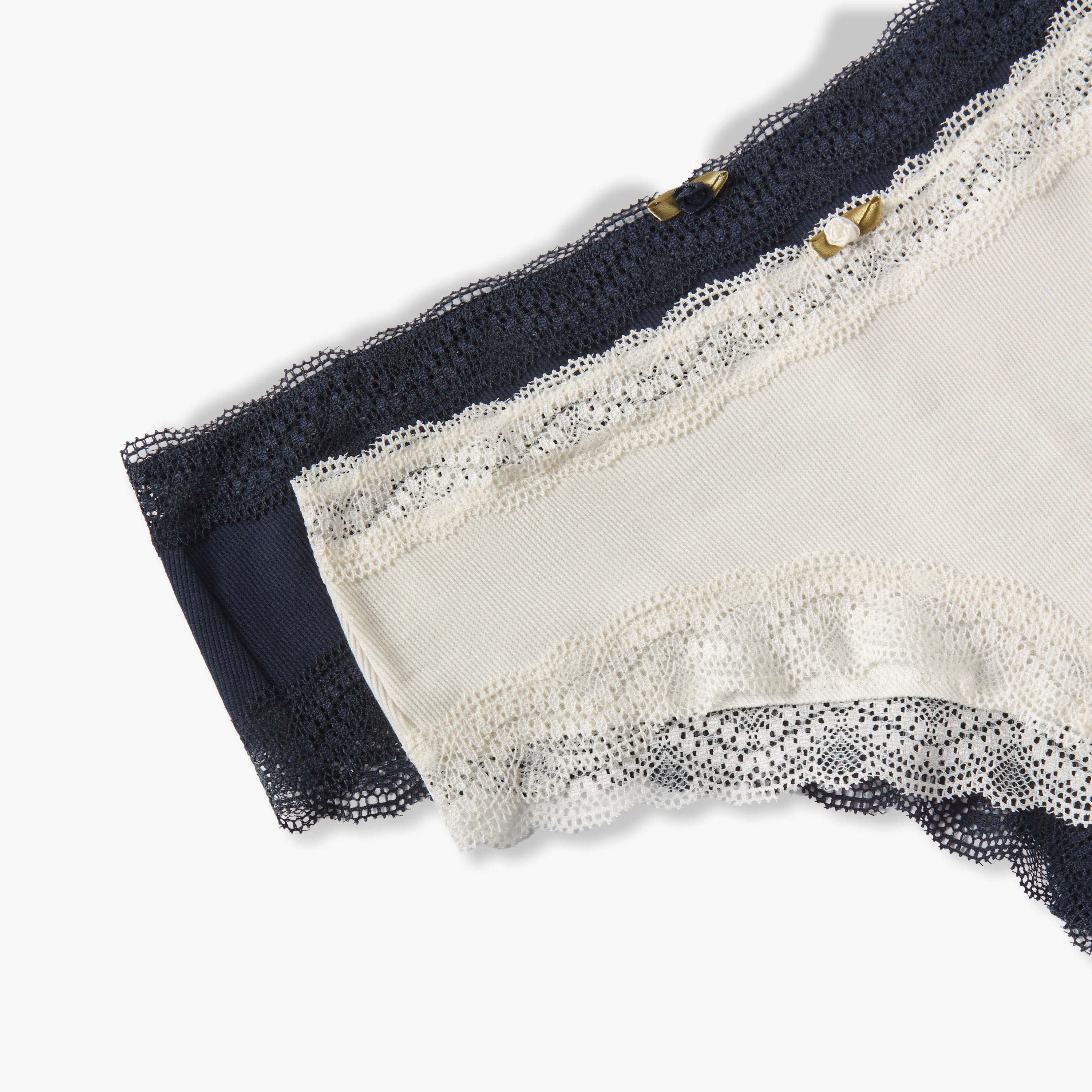 طقم سراويل داخلية شيكستر بتفاصيل دانتيل - قطعتين-women-clothing-plussize-lingerie-panties-image-5