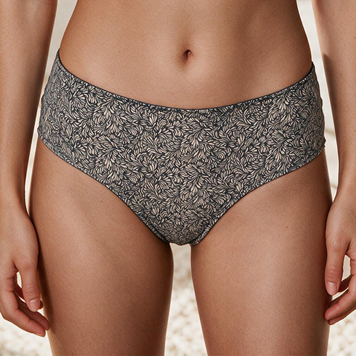 سروال داخلي بخصر مطاطي وتفاصيل دانتيل من سبلاش إنتيميتس-women-clothing-lingerie-panties-image-4