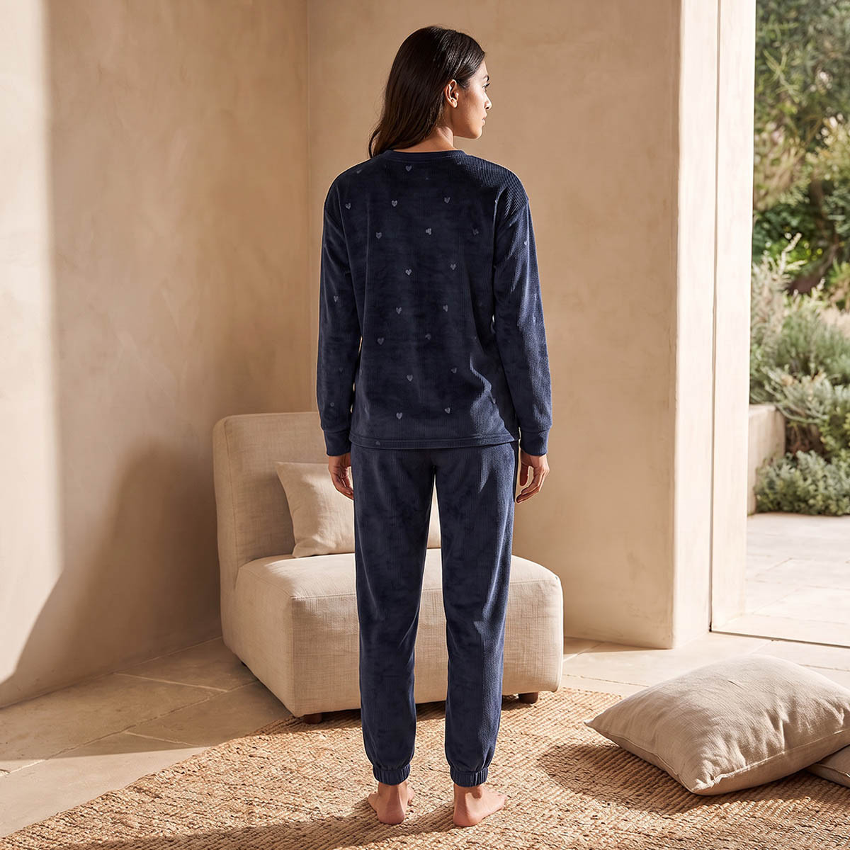 طقم بلوزة وبنطلون بيجاما جاكار-women-clothing-nightwear-pyjamas-longsets-image-3