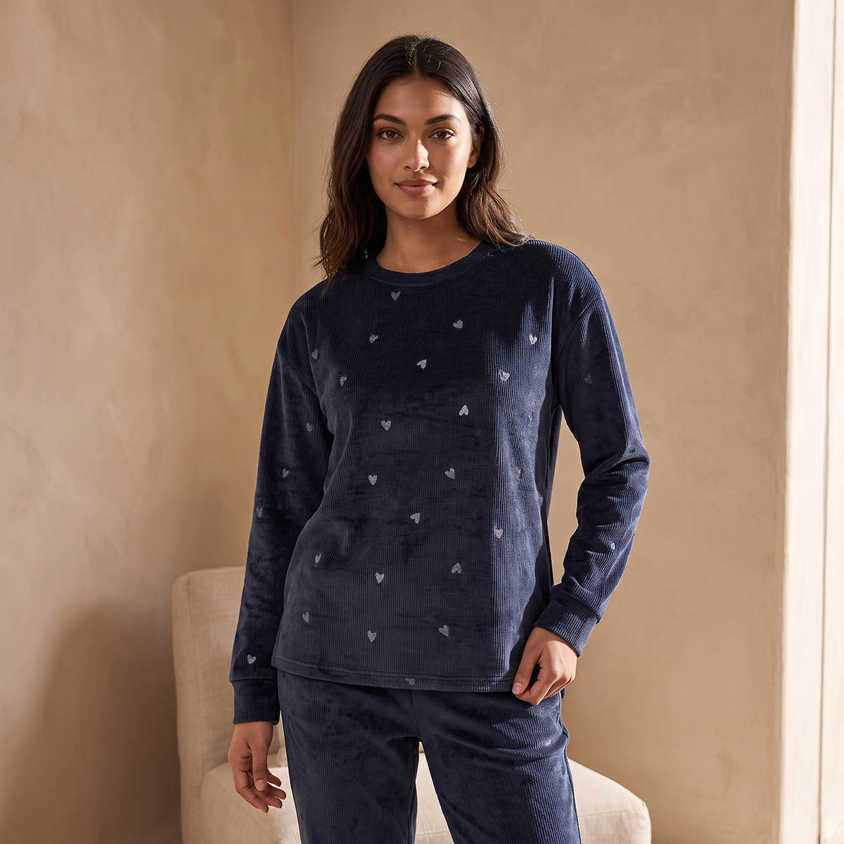 طقم بلوزة وبنطلون بيجاما جاكار-women-clothing-nightwear-pyjamas-longsets-image-4