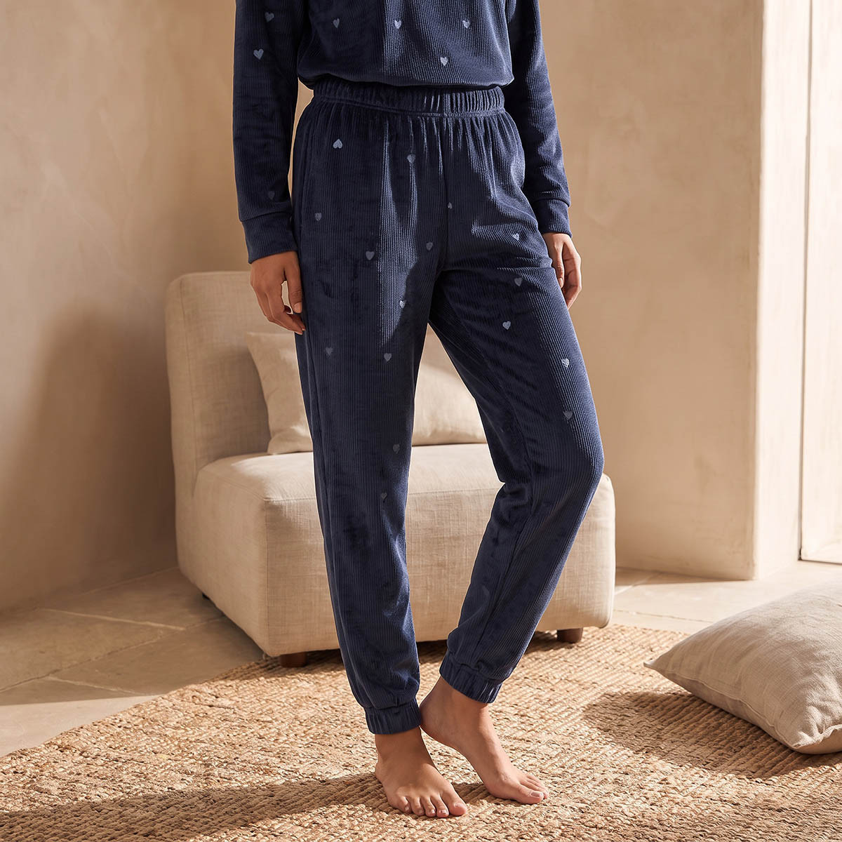 طقم بلوزة وبنطلون بيجاما جاكار-women-clothing-nightwear-pyjamas-longsets-image-5
