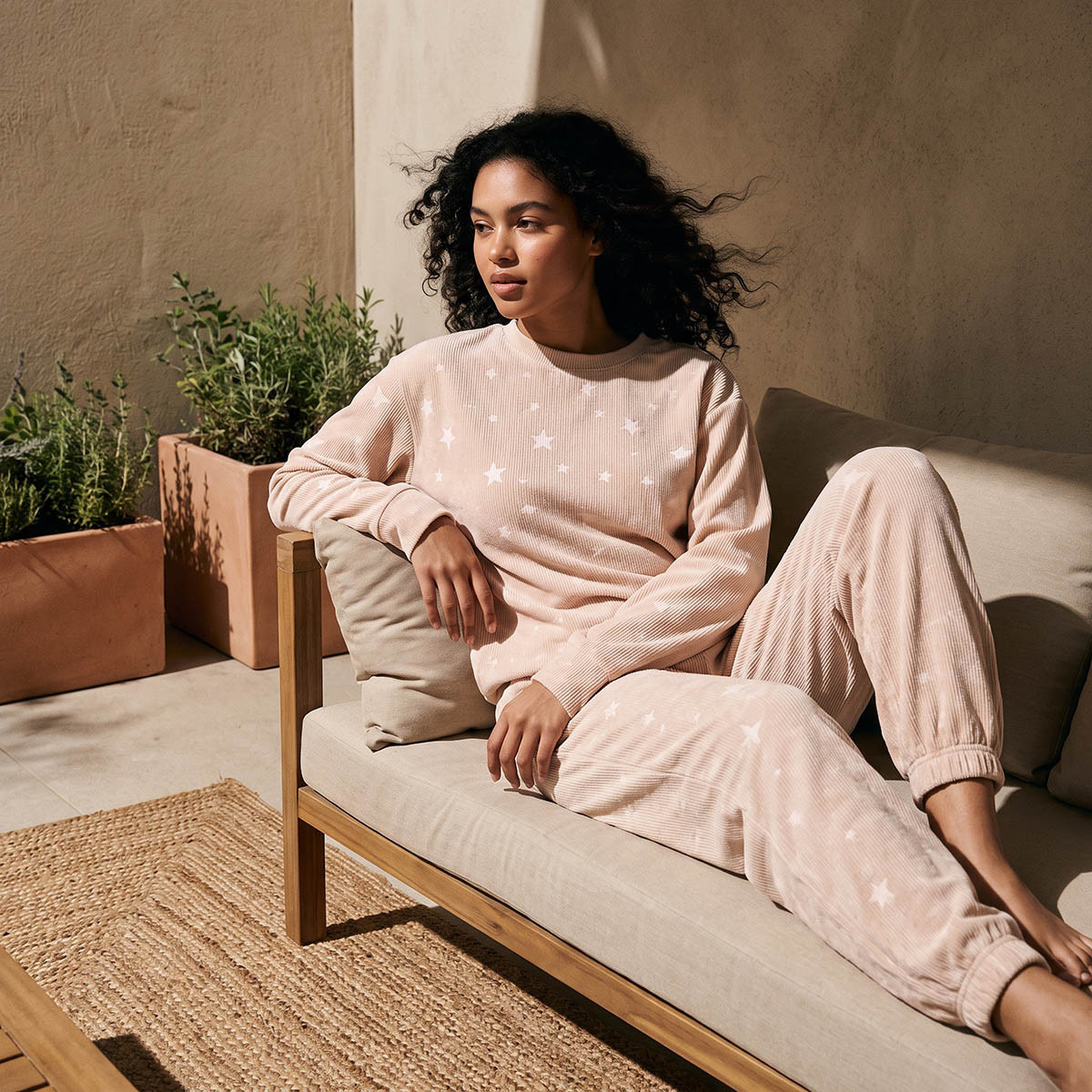 طقم بلوزة وبنطلون بيجاما جاكار-women-clothing-nightwear-pyjamas-longsets-image-1