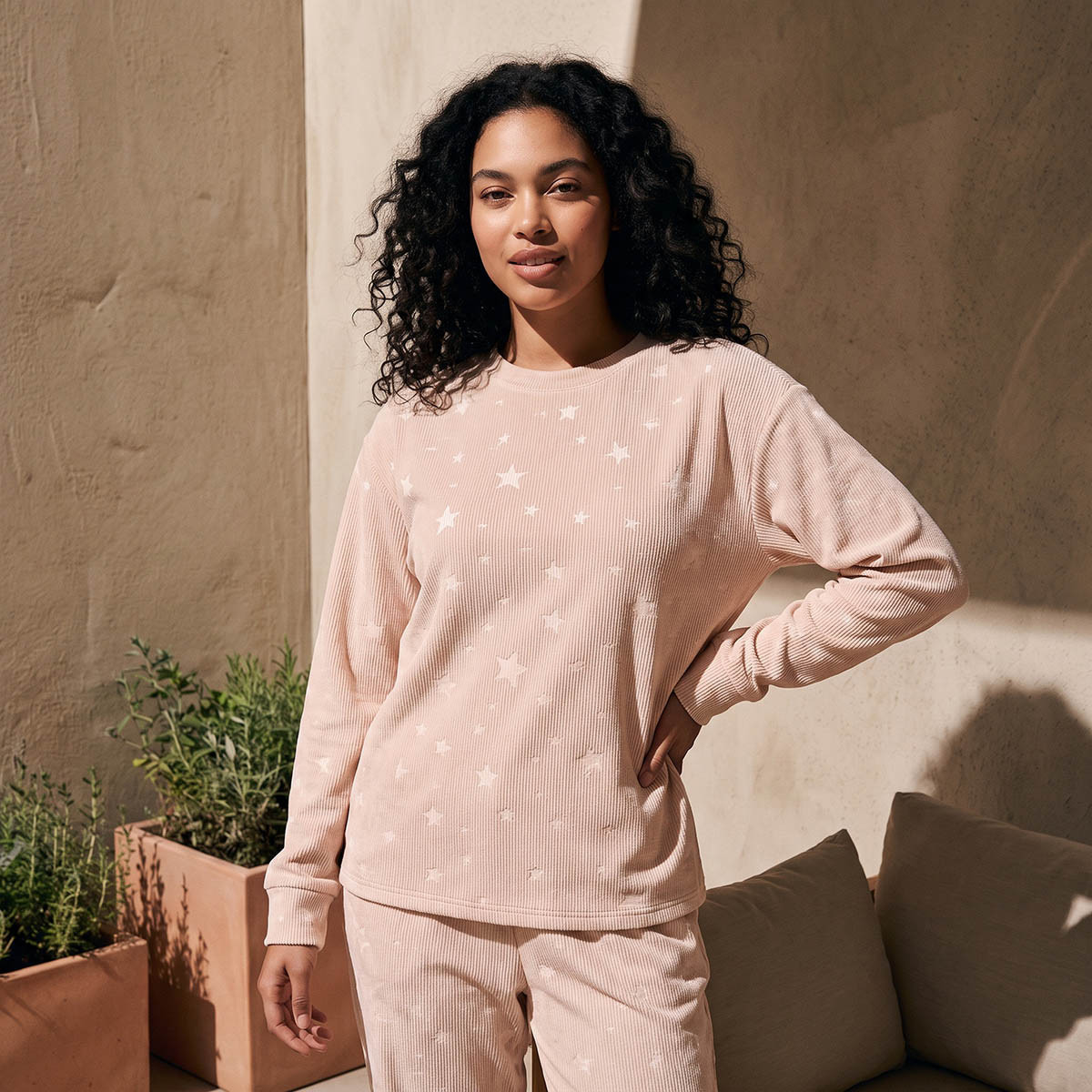 طقم بلوزة وبنطلون بيجاما جاكار-women-clothing-nightwear-pyjamas-longsets-image-4