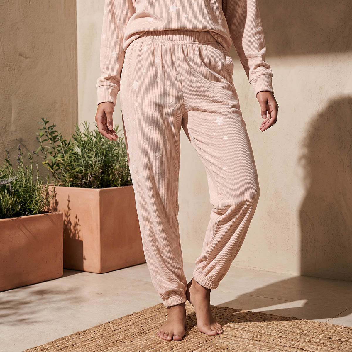 طقم بلوزة وبنطلون بيجاما جاكار-women-clothing-nightwear-pyjamas-longsets-image-5