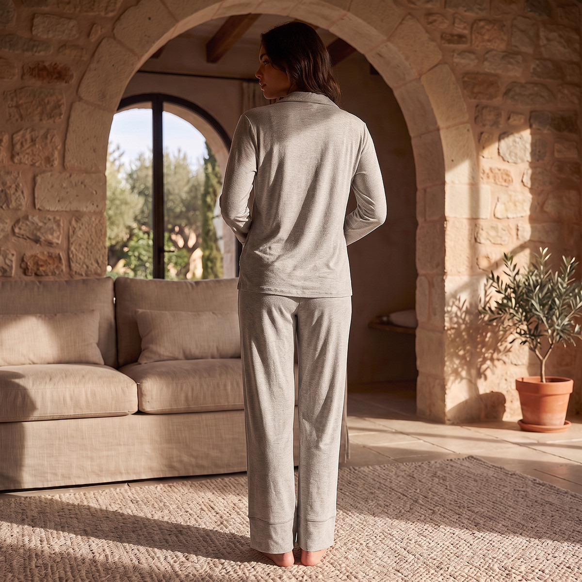طقم قميص وبنطلون بيجاما ناعم الملمس من سبلاش إنتيميتس-women-clothing-nightwear-pyjamas-longsets-image-3