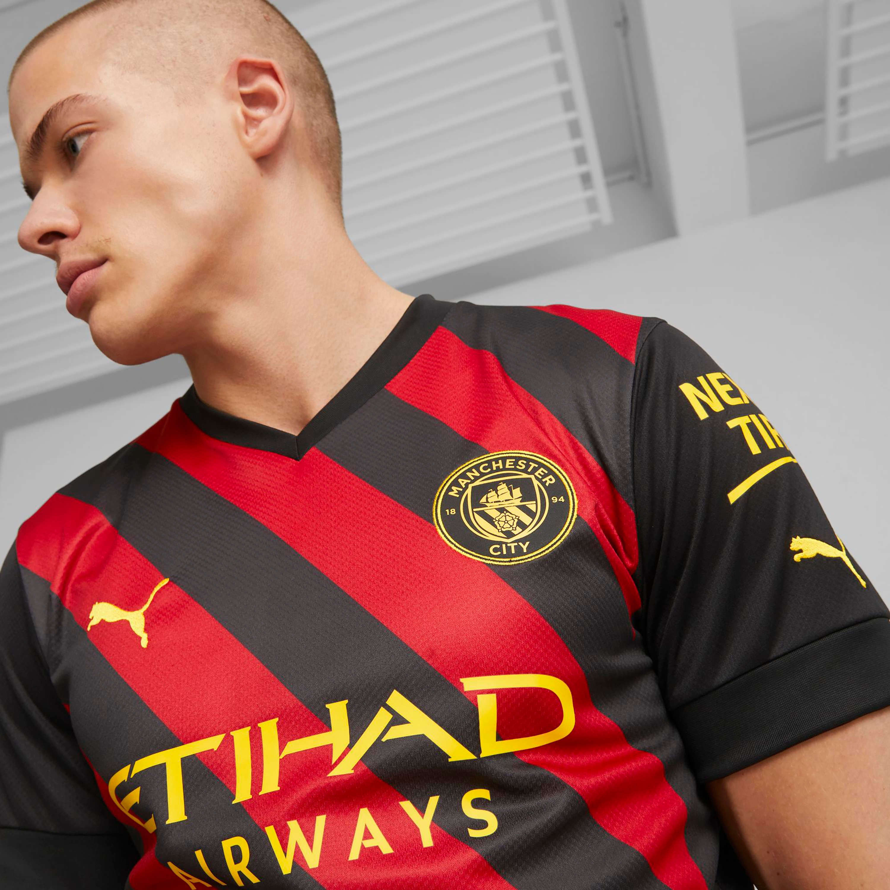 Puma Manchester City FC Away Replica Men Football Jersey 76572202-men-clothing-sportswearandactivewear-tshirtsandpolos-image-3