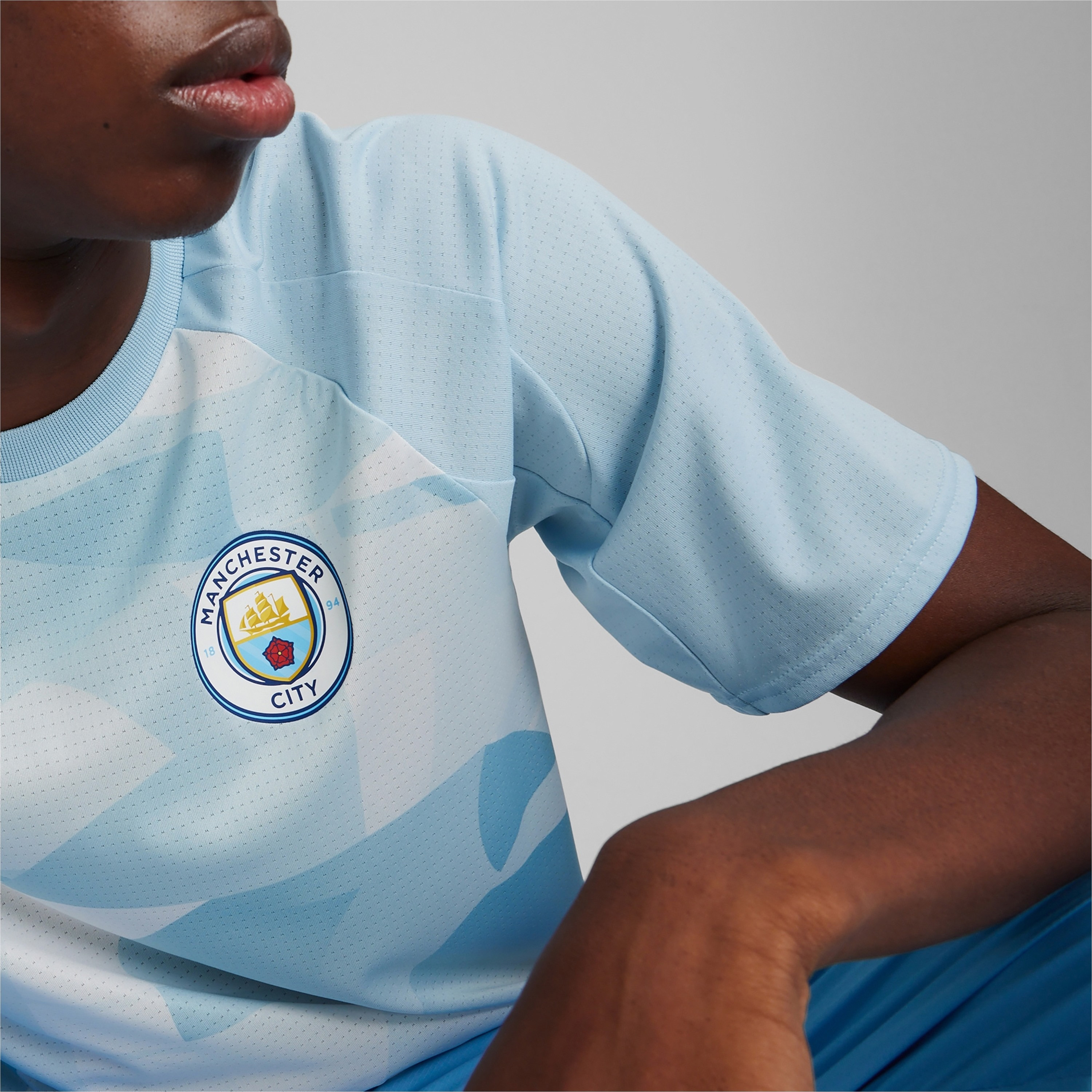 Puma Manchester City FC Prematch SS Men's Jersey 774370 | OE-men-clothing-sportswearandactivewear-tshirtsandpolos-image-3