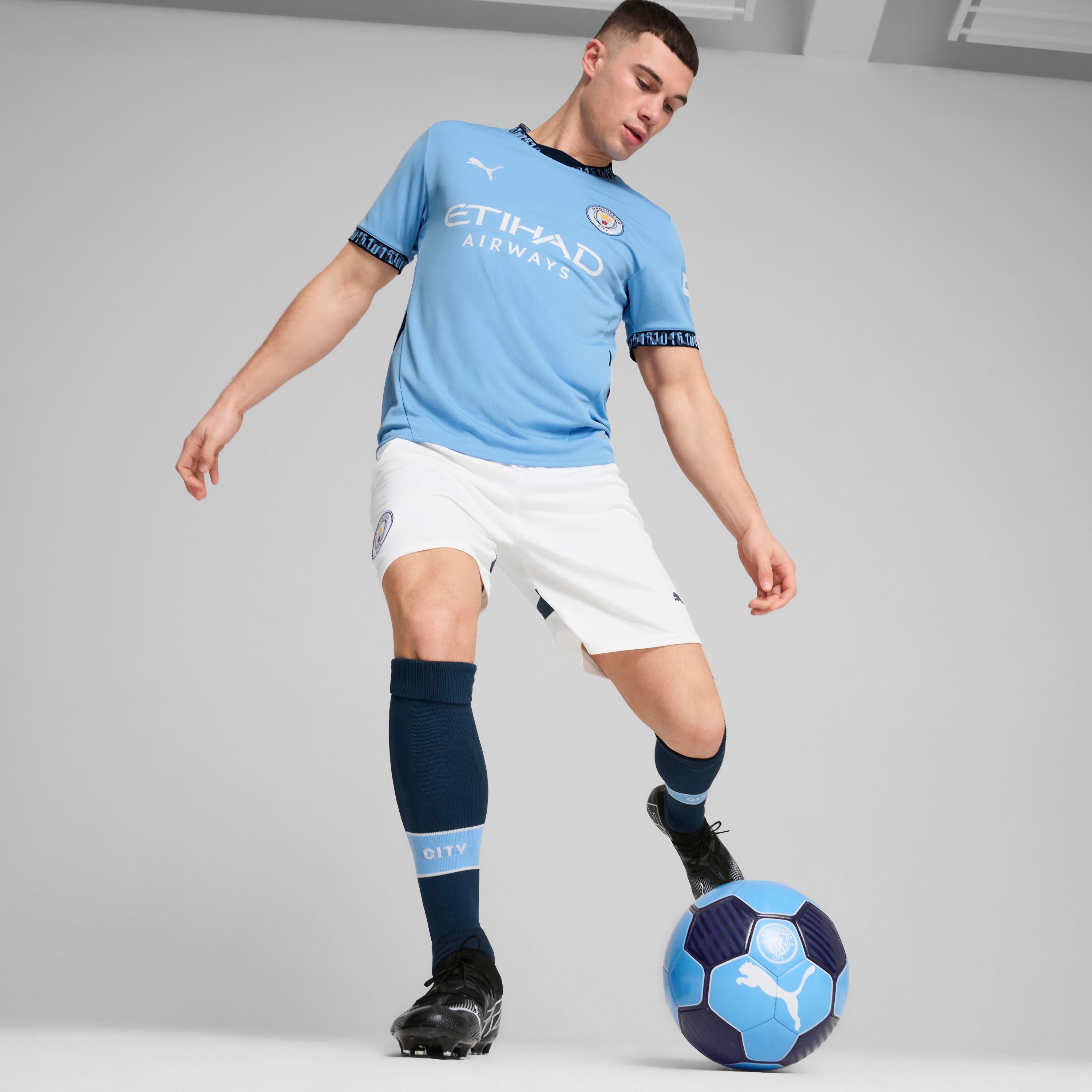 شورتس ريبليكا ذو مانشستر سيتي إف سي للرجال من بوما | OE-sports-gear-football-clothing-bottoms-image-2