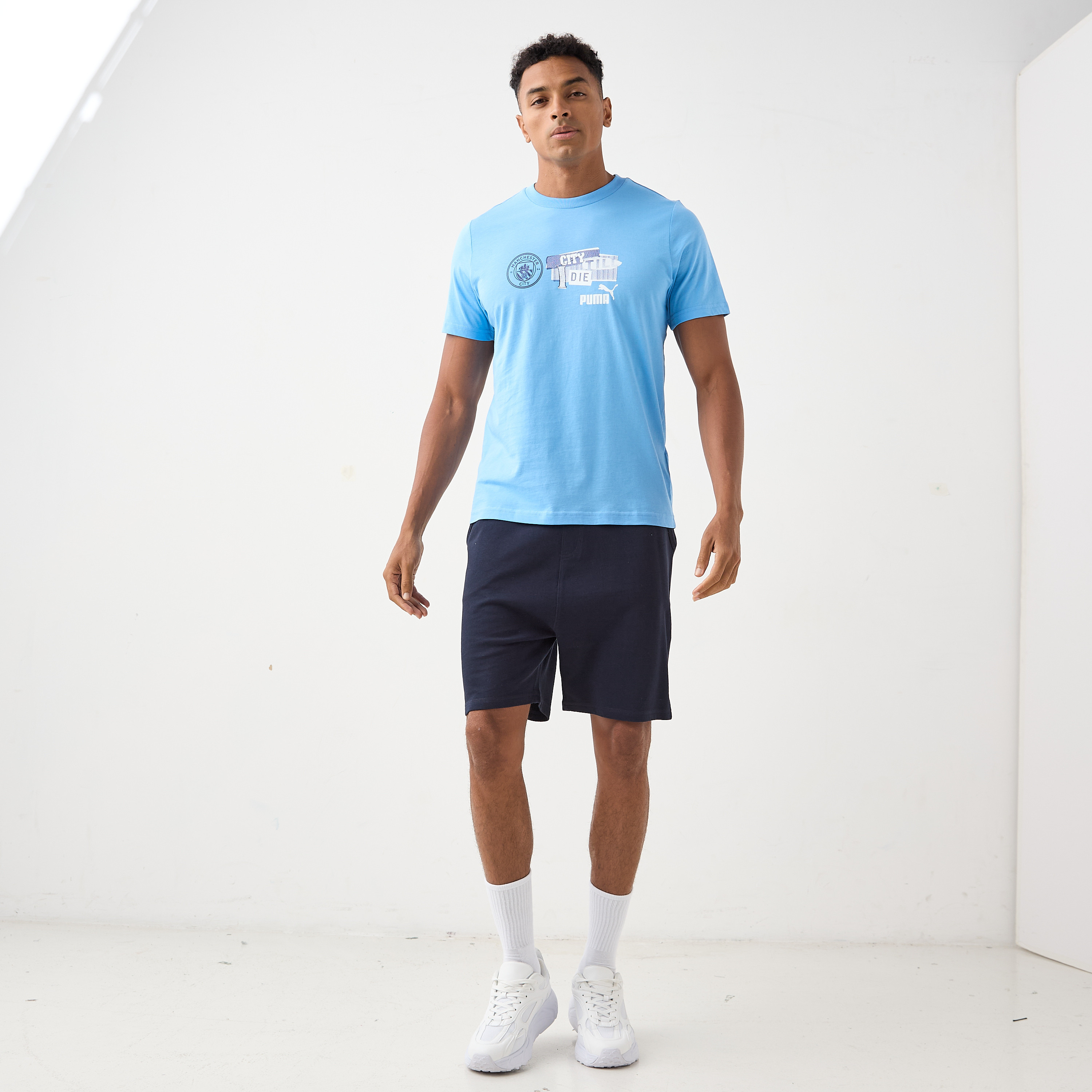 بوما - تيشيرت كرة قدم بشعار نادي مانشستر سيتي - للرجال 779119 | OE-men-clothing-sportswearandactivewear-tshirtsandpolos-image-2