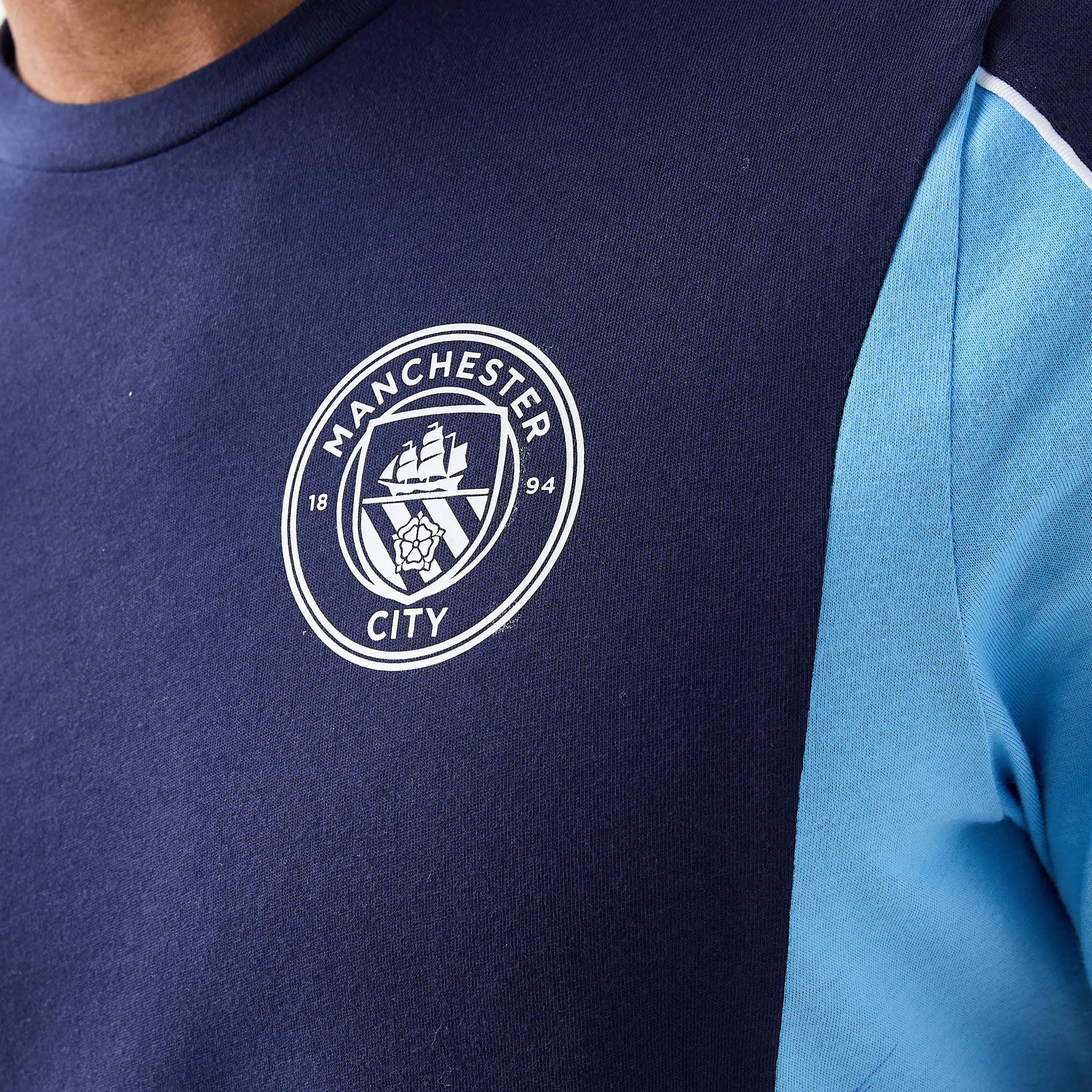 بوما - تيشيرت كرة قدم بشعار نادي مانشستر سيتي - للرجال 779130 | OE-men-clothing-sportswearandactivewear-tshirtsandpolos-image-5