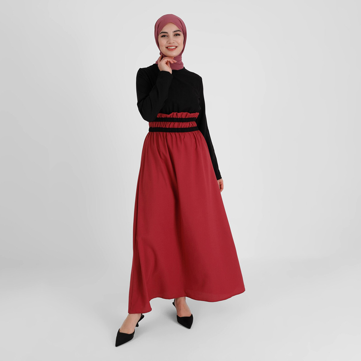 فستان ماكسي نسائي من مودانيسا مع زهرة مغبرة برقبة دائرية وظهر بفتحة وأزرار-women-clothing-dresses-image-3