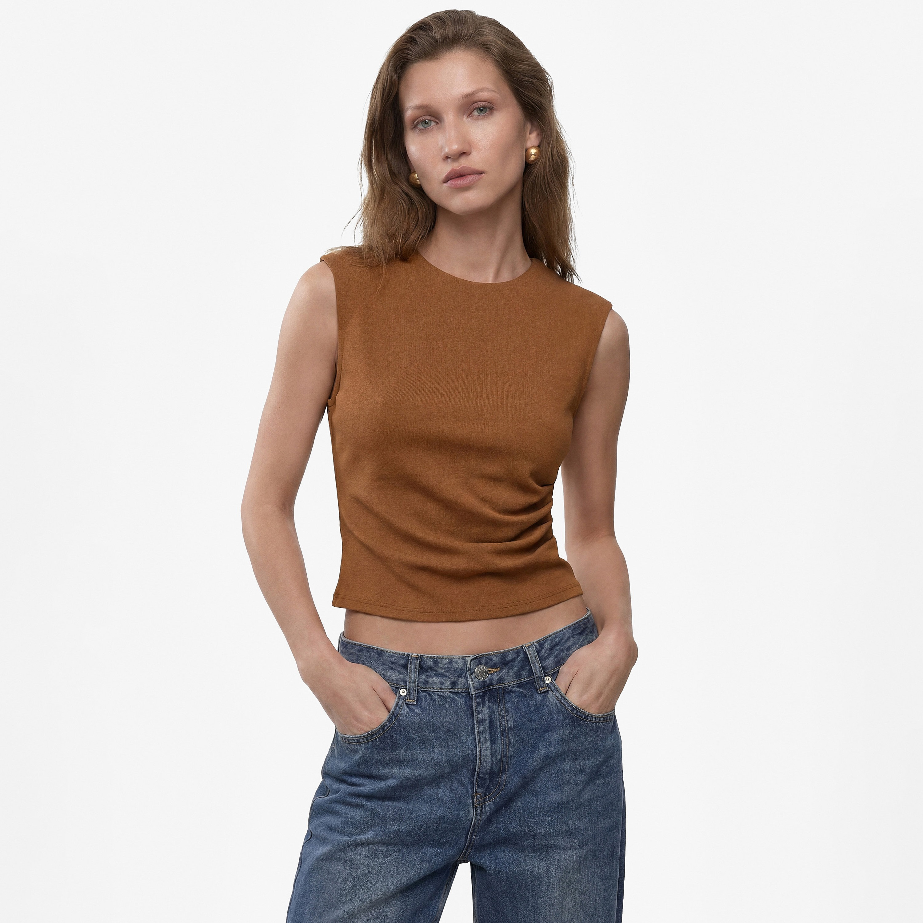 تيشيرت حمالات (تانك توب) حريمي بكشكشة باللون البني من كوتون-women-clothing-shirtsandblouses-blouses-image-1