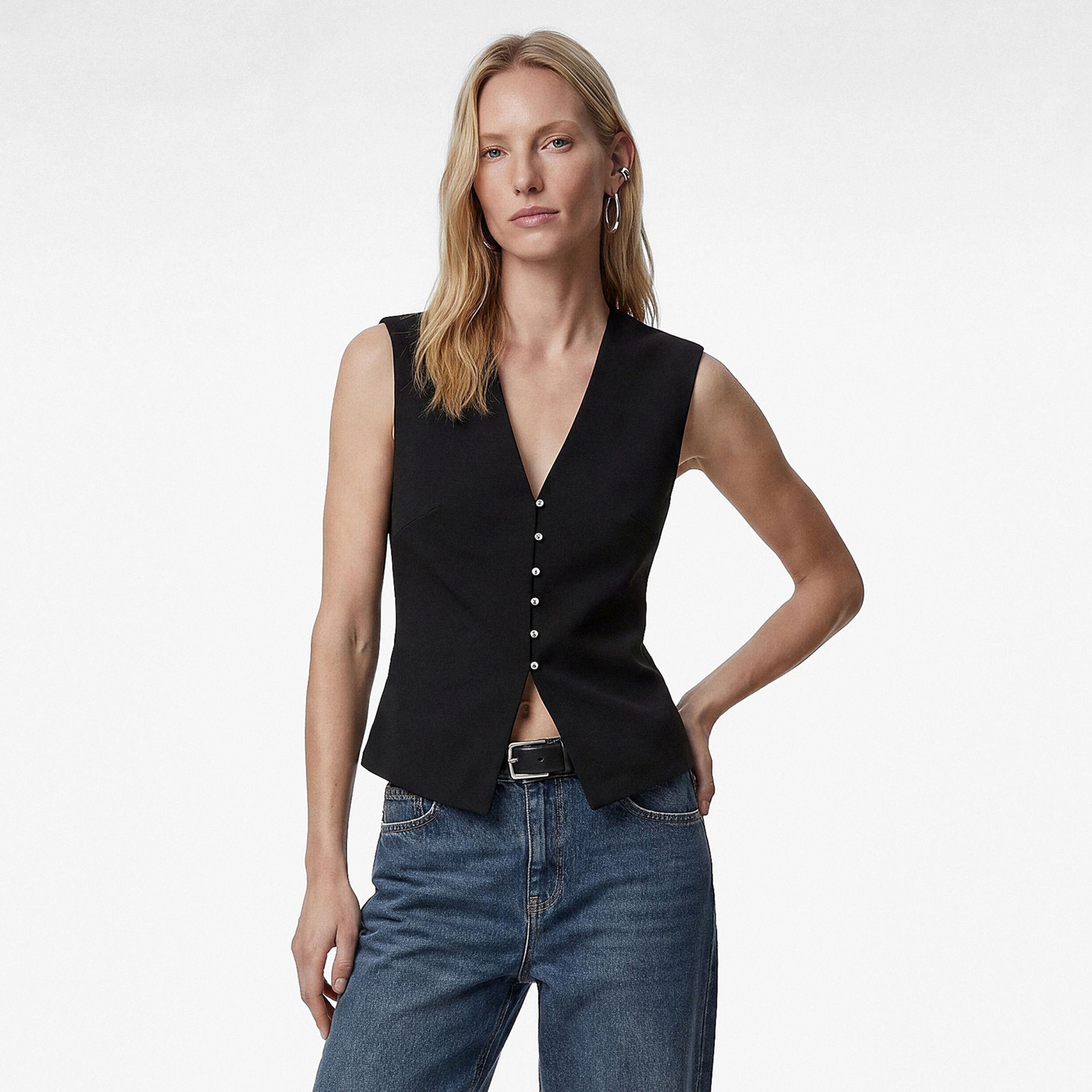 جيليه نسائي بلون أسود من كوتون-women-winterwear-coatsandjackets-waistcoats-image-1