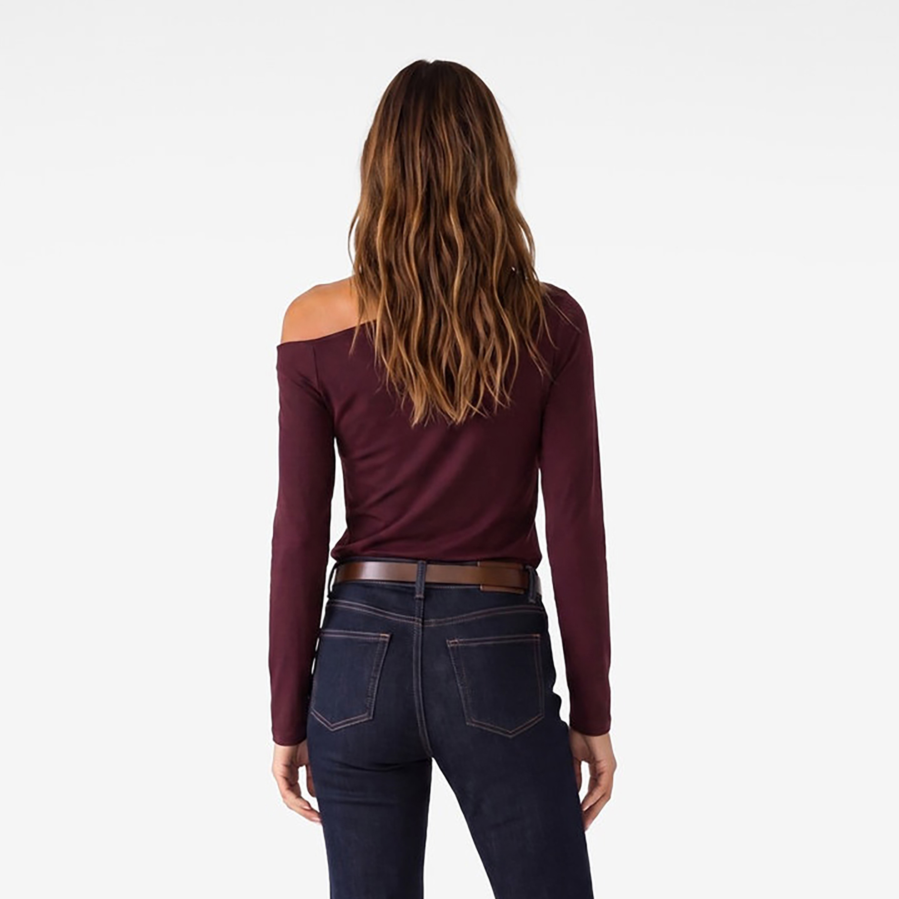 توب حريمي بفتحة رقبة غير متناظرة من كوتون-women-clothing-shirtsandblouses-blouses-image-3