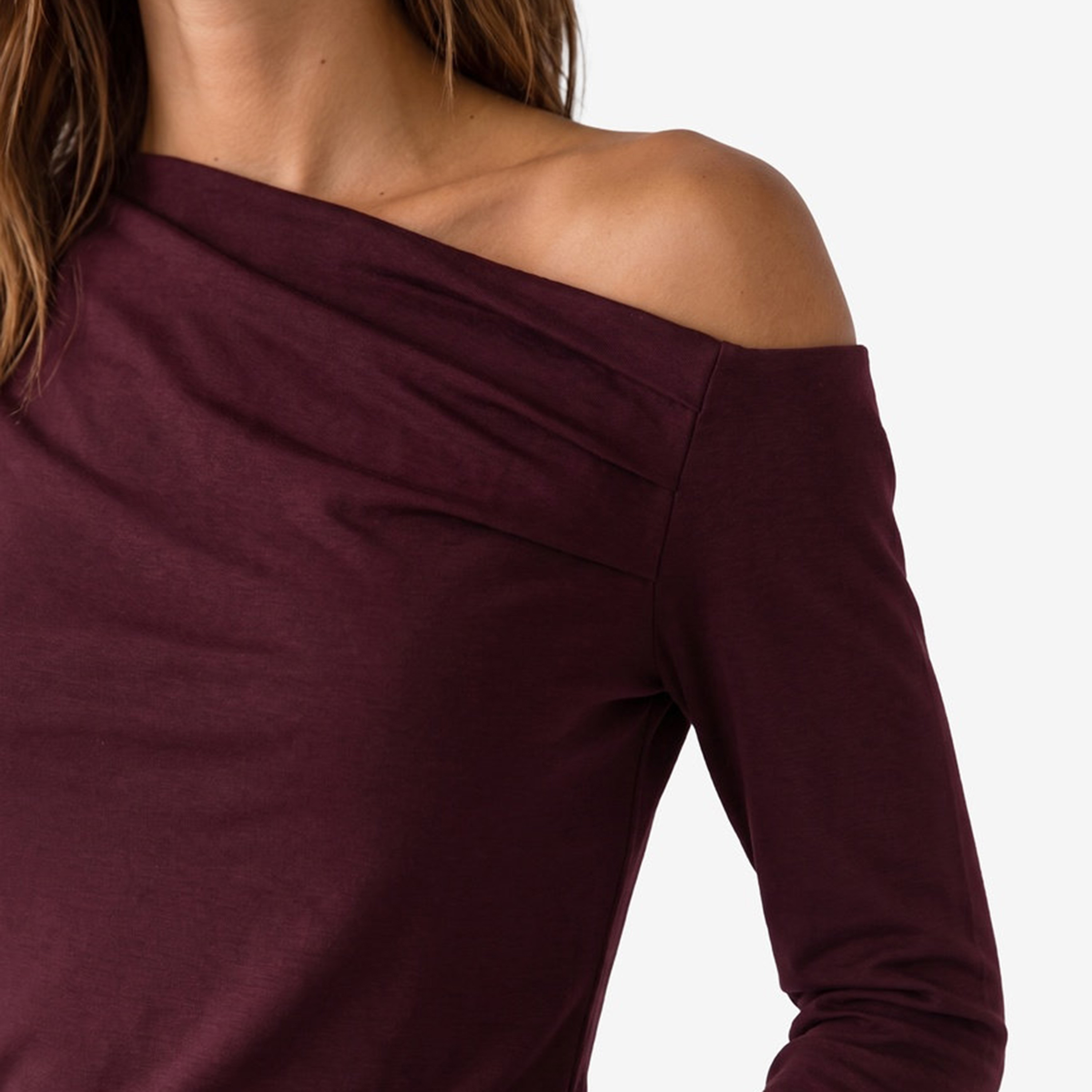 توب حريمي بفتحة رقبة غير متناظرة من كوتون-women-clothing-shirtsandblouses-blouses-image-4