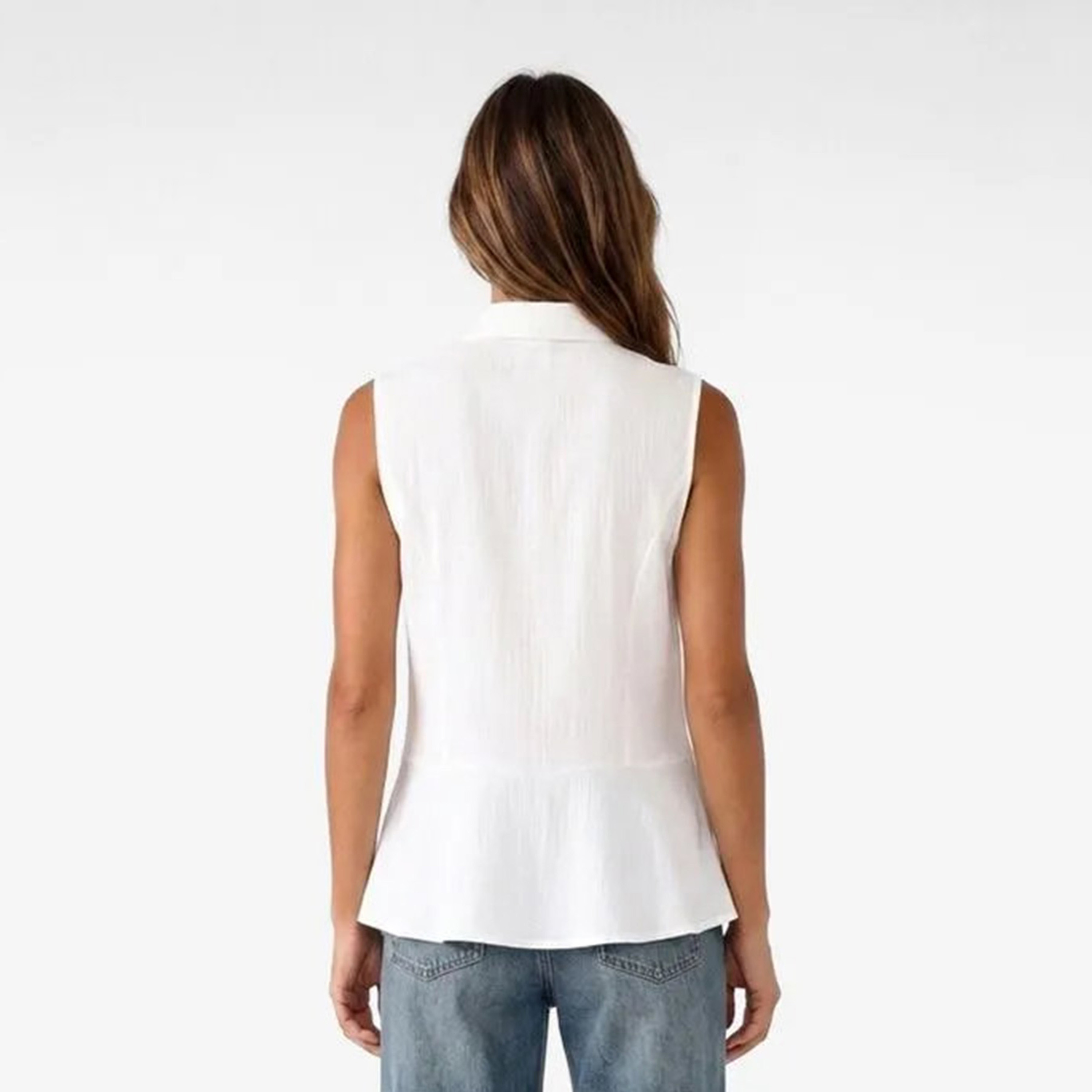 توب بيبلوم حريمي بياقة ونسيج بارز الملمس باللون الأبيض من كوتون-women-clothing-shirtsandblouses-blouses-image-3