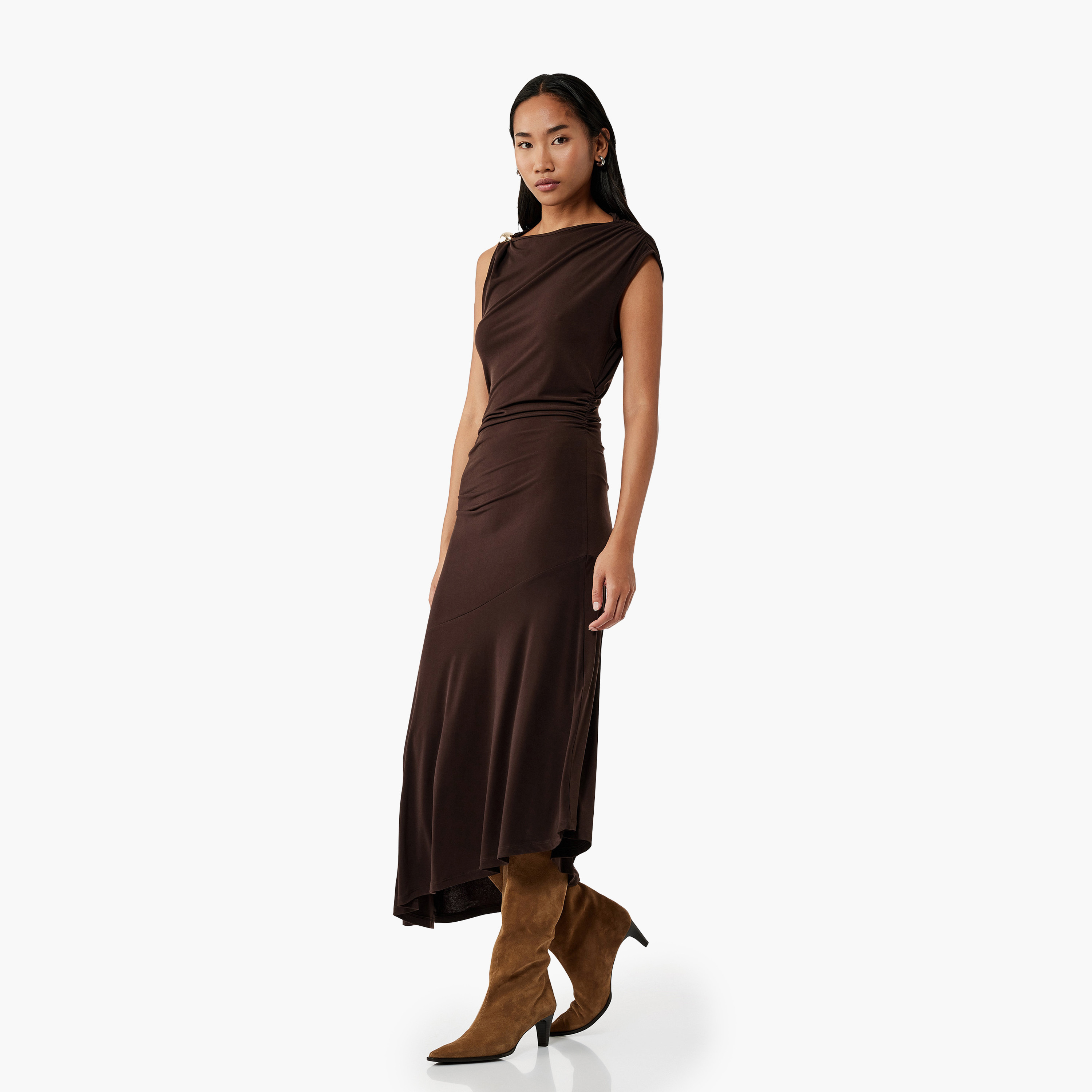 فستان ميدي حريمي بفتحة رقبة غير متناظرة وكشكشة باللون البني الداكن من كوتون-women-clothing-dresses-image-2