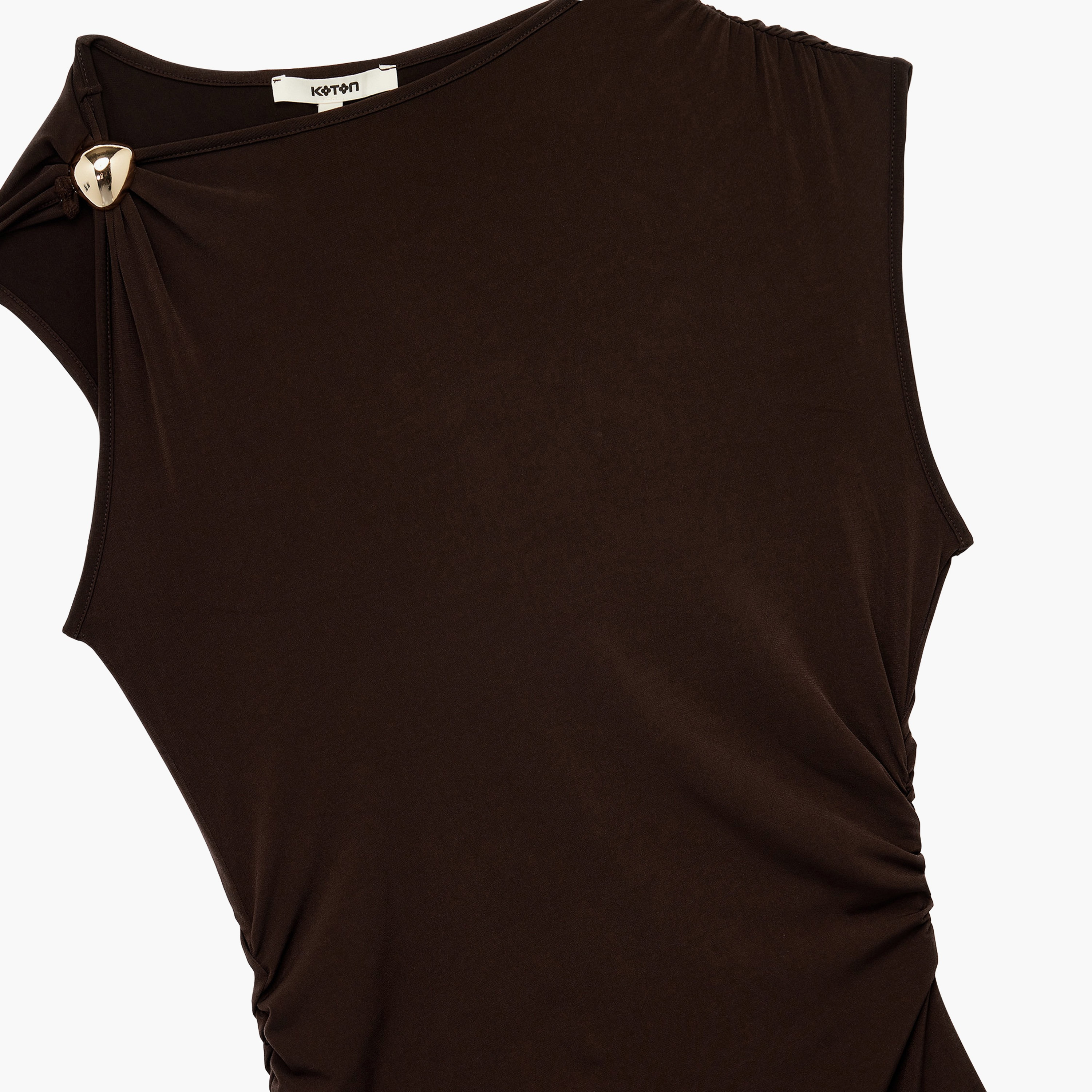 فستان ميدي حريمي بفتحة رقبة غير متناظرة وكشكشة باللون البني الداكن من كوتون-women-clothing-dresses-image-3