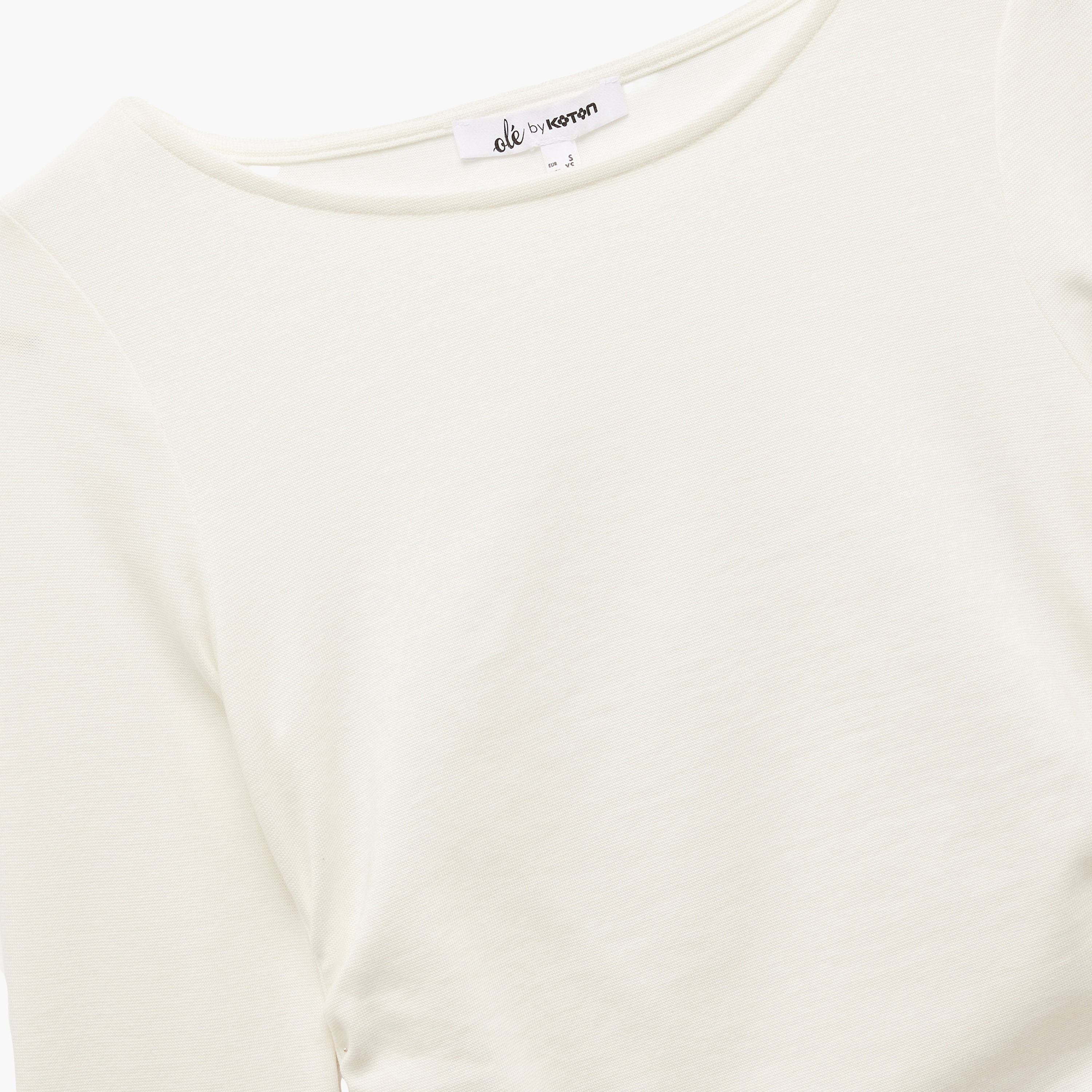 بلوزة نسائية بلون أبيض من كوتون-women-clothing-shirtsandblouses-blouses-image-5