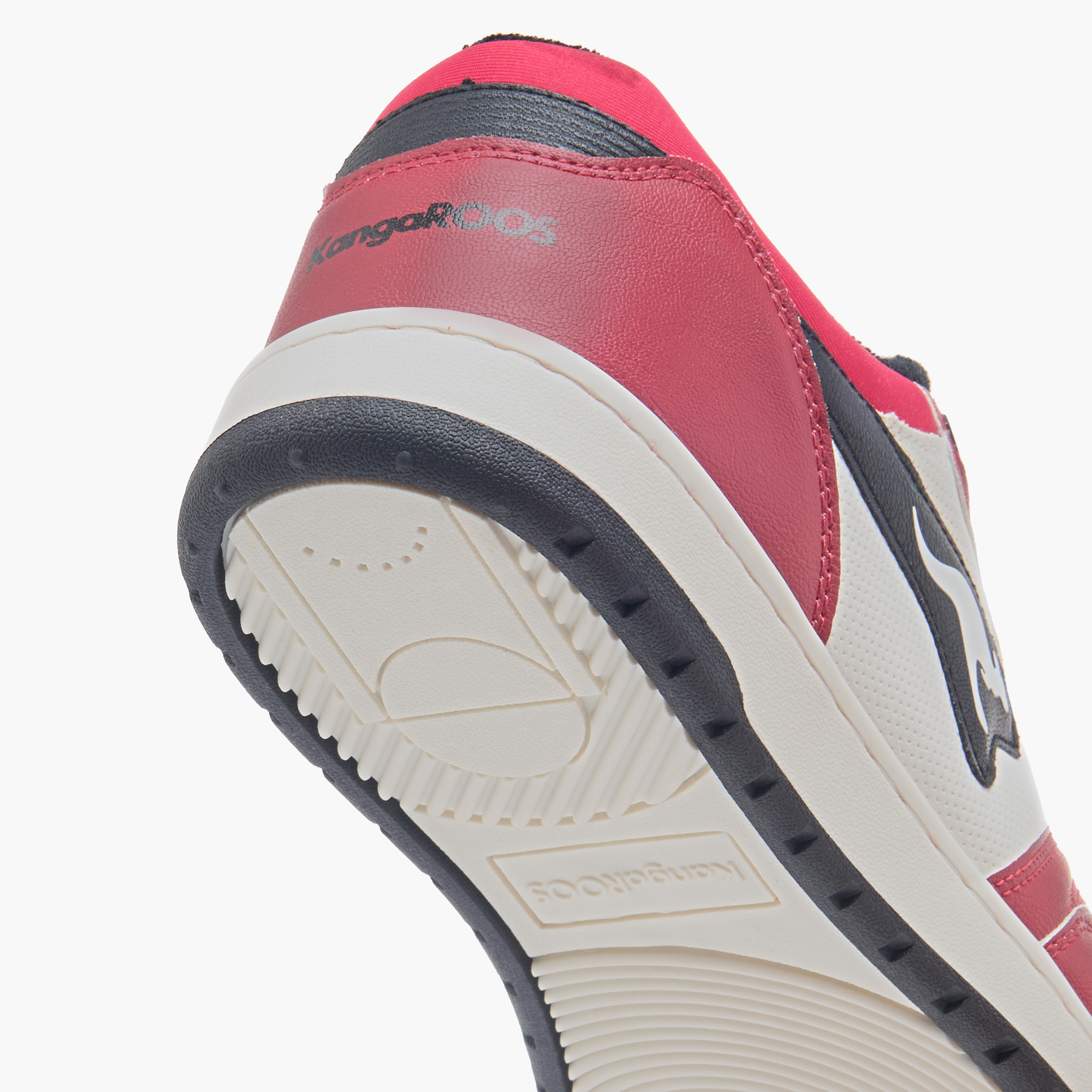 حذاء سنيكرز برباط وألواح للنساء من كانجاروس-women-shoes-sneakers-image-5