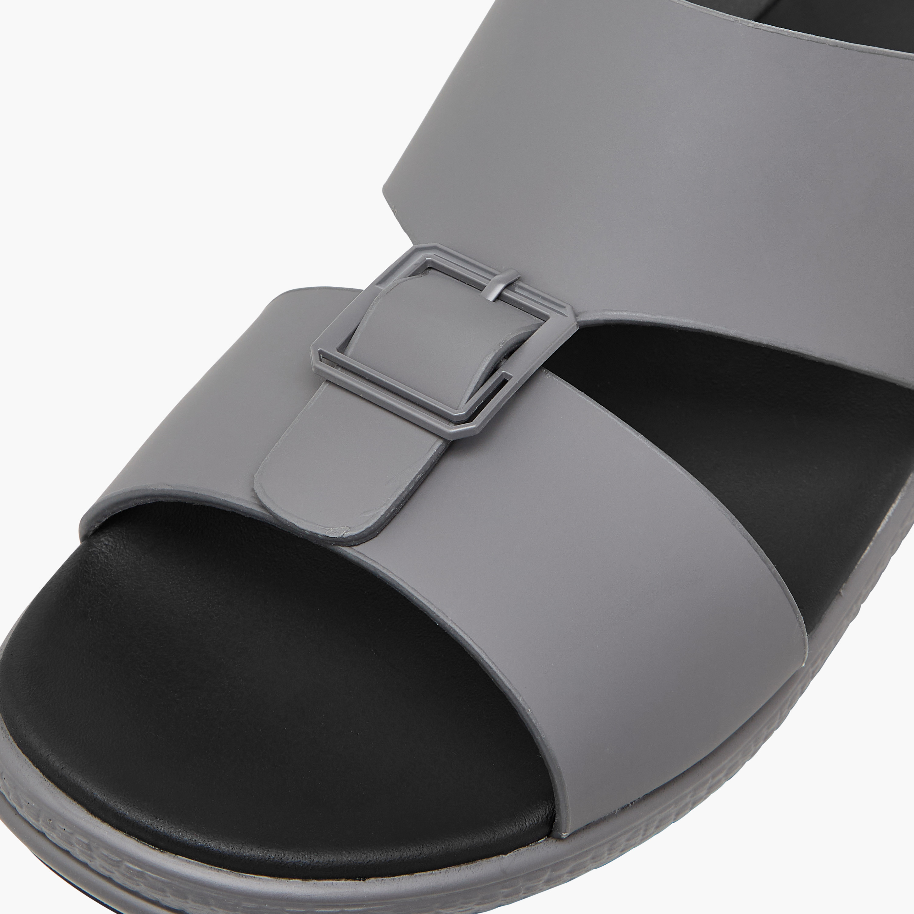 صندل عربي سهل الارتداء بزينة إبزيم إل بي إل من شو إكسبريس-men-shoes-sandals-image-4