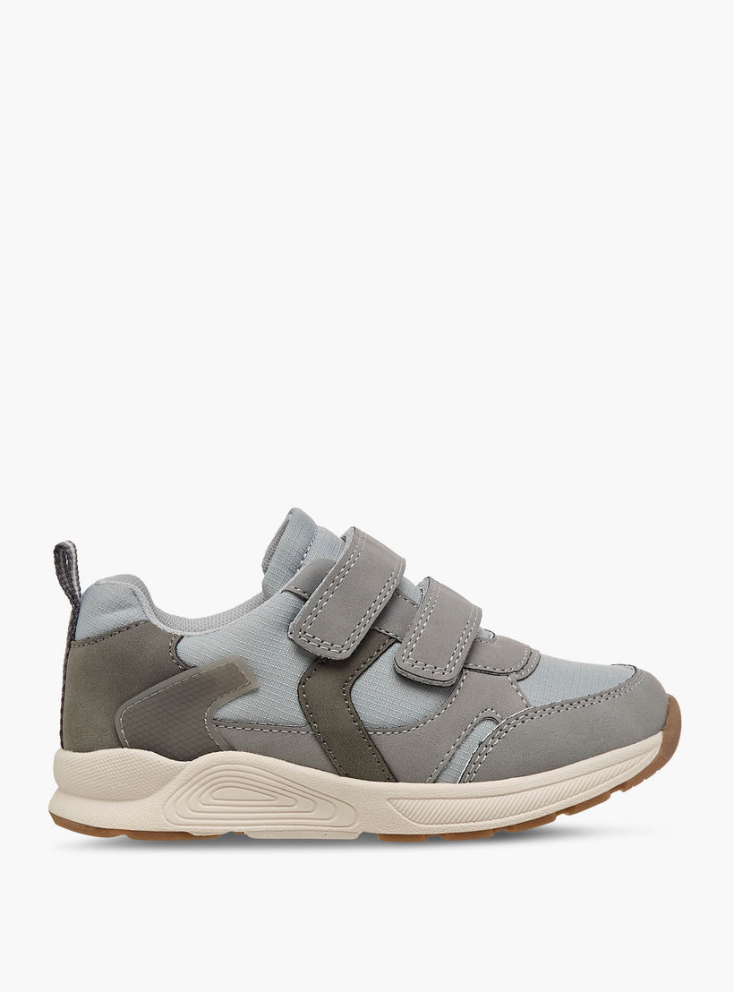 حذاء سنيكرز بشريط إغلاق لاصق وألواح للأطفال من جونيورز-boys-shoes-schoolshoes-image-3