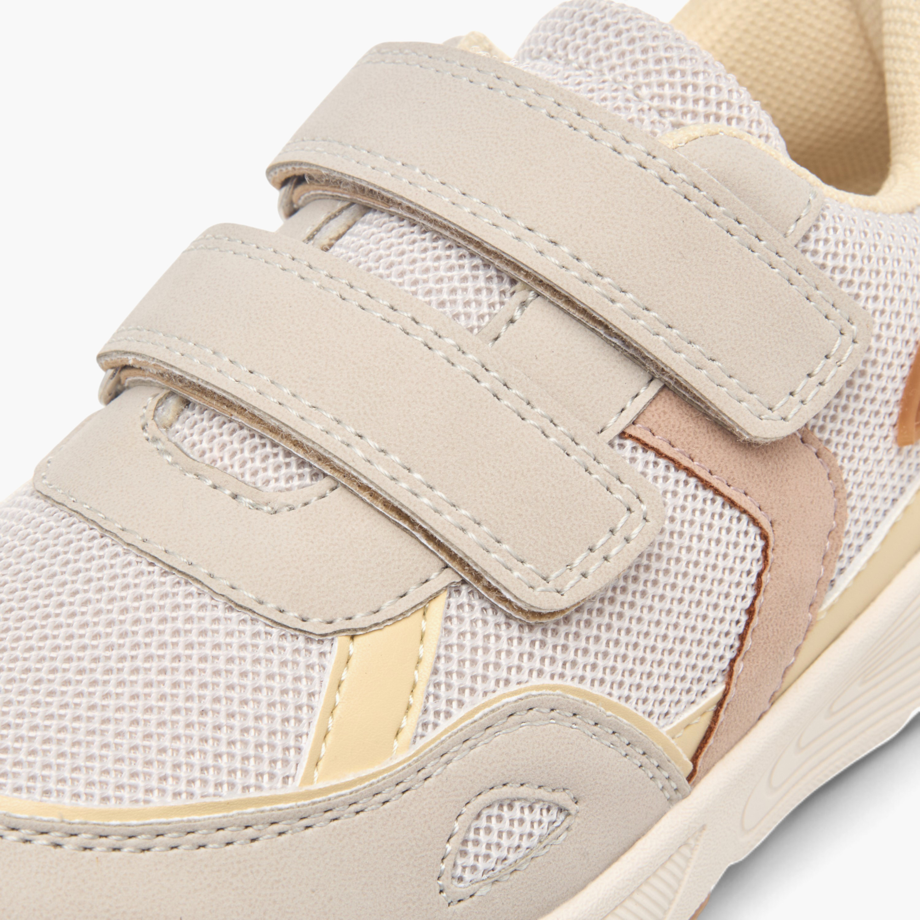 Juniors Textured Sneakers with Hook and Loop Closure-boys-shoes-sneakers-image-4