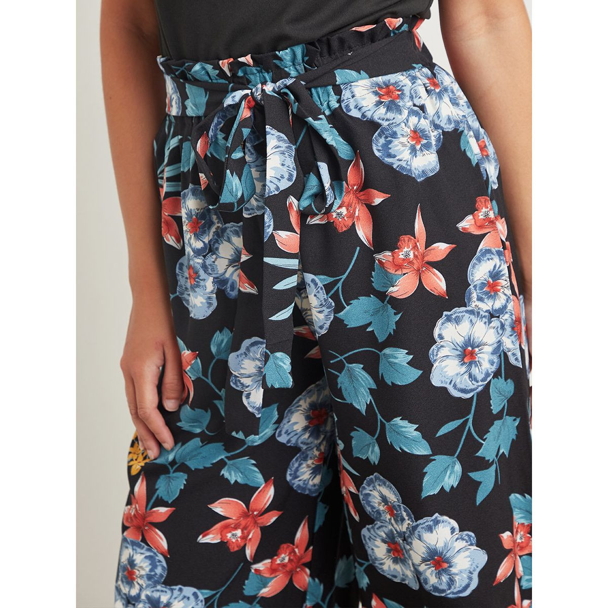 Styli Floral Print Wide Leg Trouser with Waist Tie Up-women-clothing-bottoms-trousers-image-4