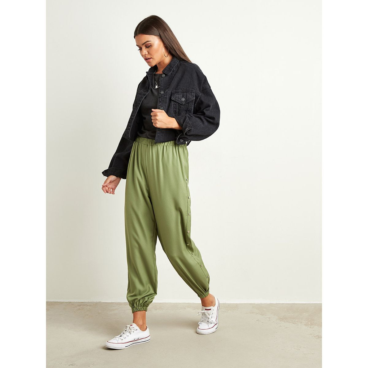 بنطلون رياضي بأزرار جانبية من ستايلي-women-clothing-bottoms-joggers-image-2