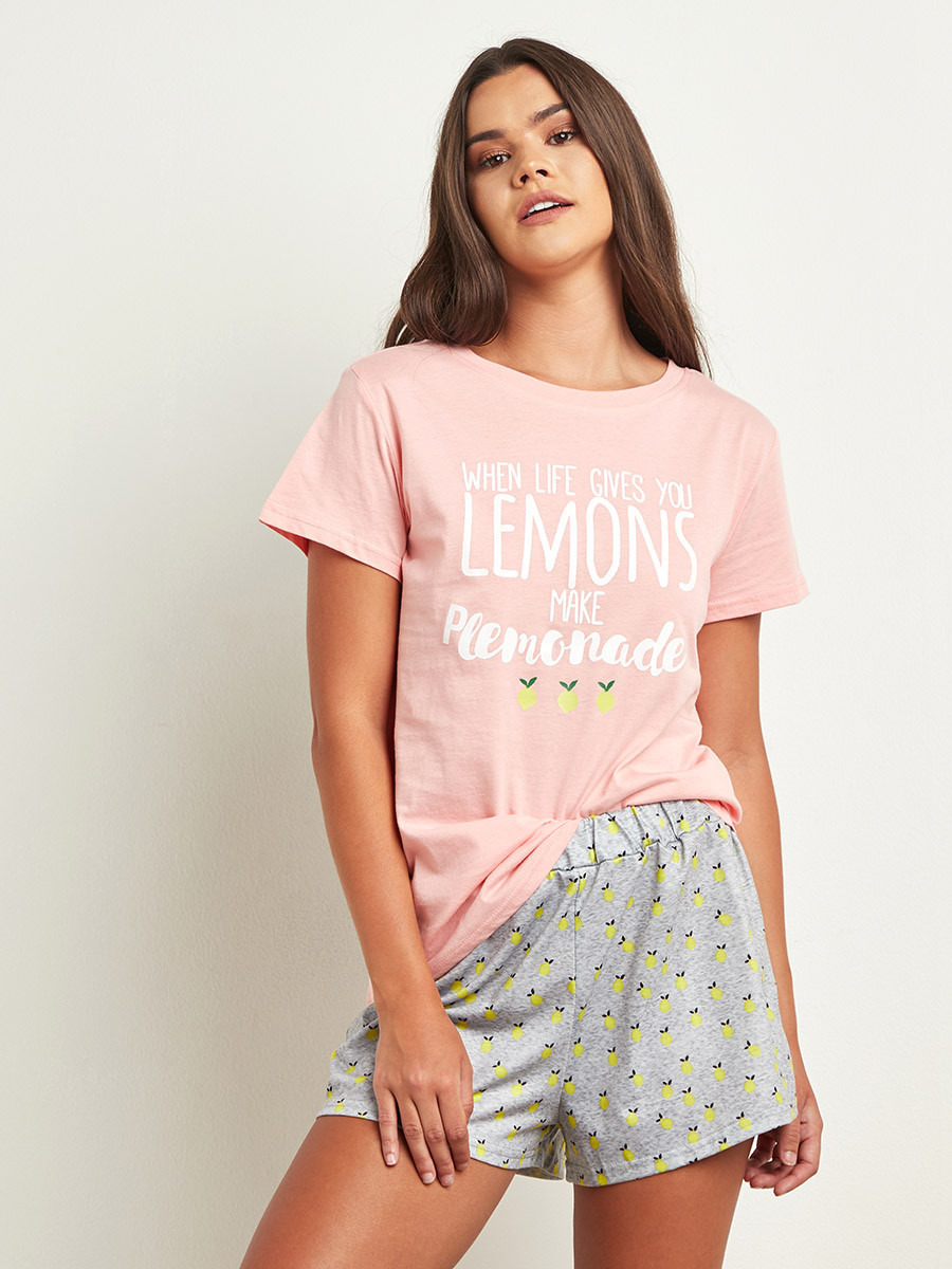 مجموعة من تيشيرت مطبوع وشورت من ستايلي-women-clothing-nightwear-pyjamas-longsets-image-5