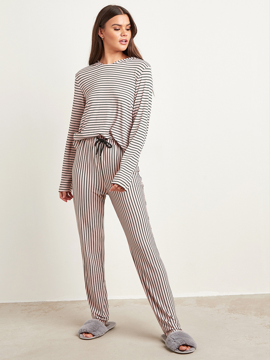مجموعة من هودي مخطط بأكمام طويلة وبنطلون من ستايلي-women-clothing-nightwear-pyjamas-longsets-image-1