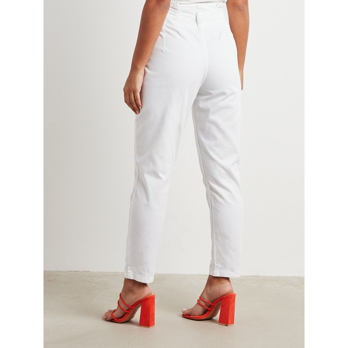Styli Solid High Rise Slim Fit Pants with Pocket Detail-women-clothing-trousers-image-3