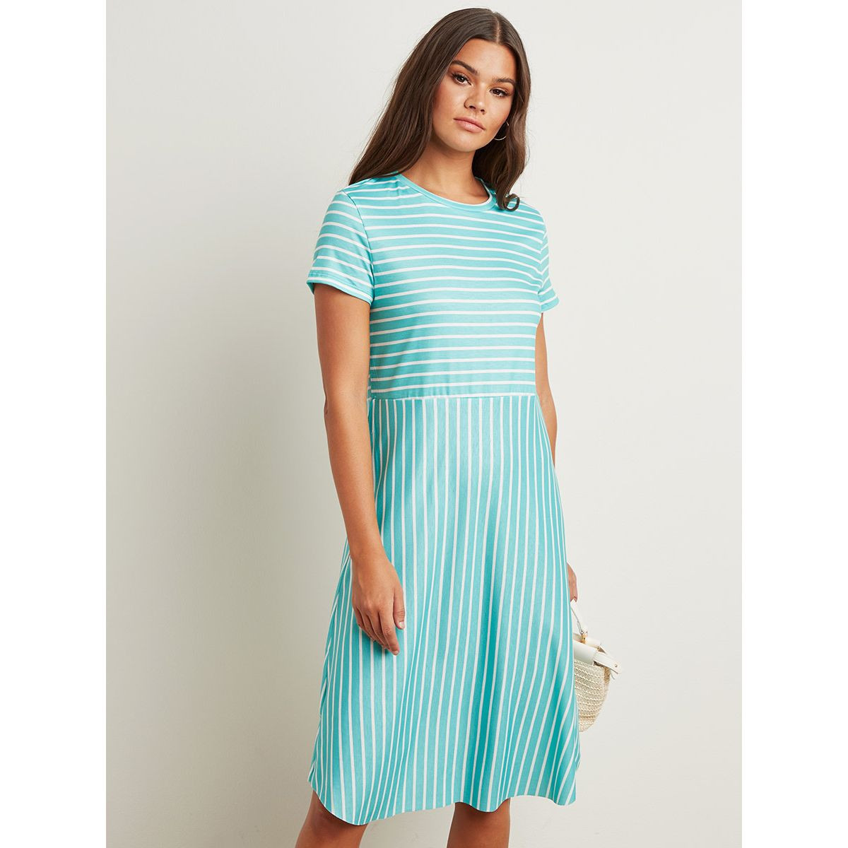 فستان ميدي مخطط بتصميم تيشيرت من ستايلي-women-clothing-dresses-image-1