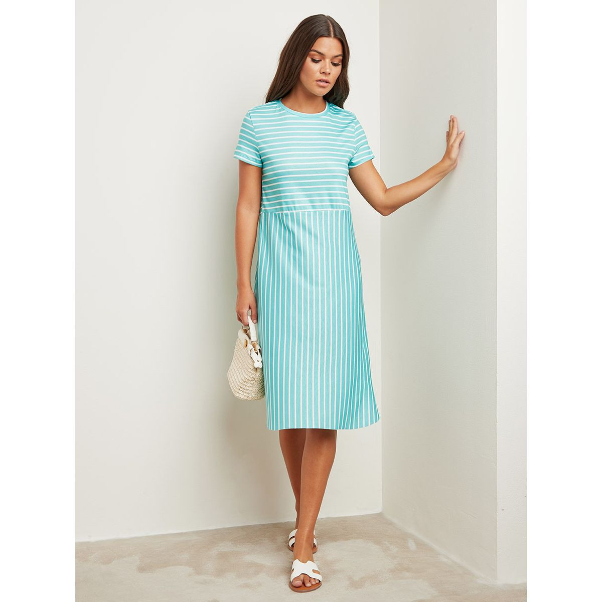 فستان ميدي مخطط بتصميم تيشيرت من ستايلي-women-clothing-dresses-image-3