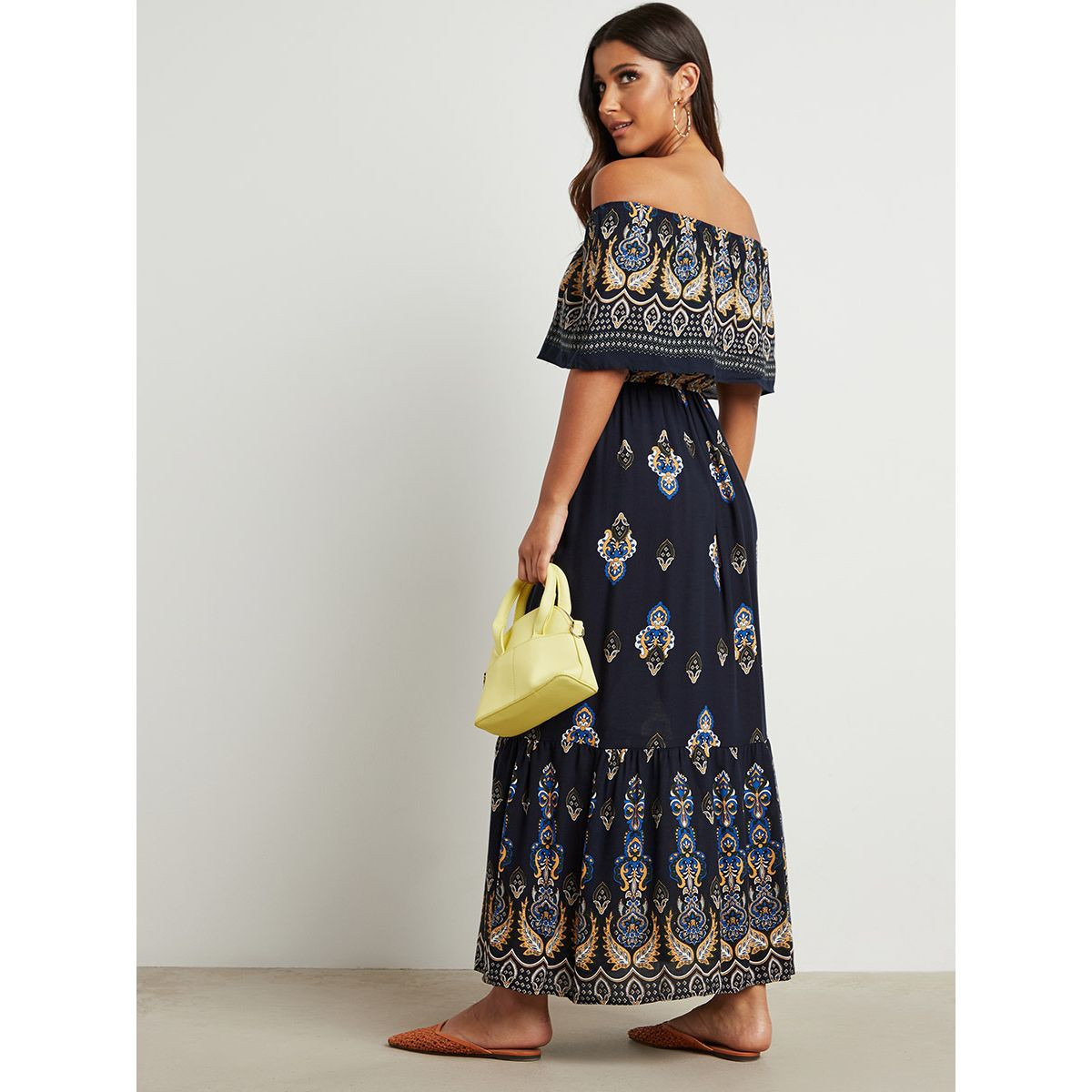 فستان طويل مطبوع بأكتاف مكشوفة من ستايلي-women-clothing-dresses-image-3