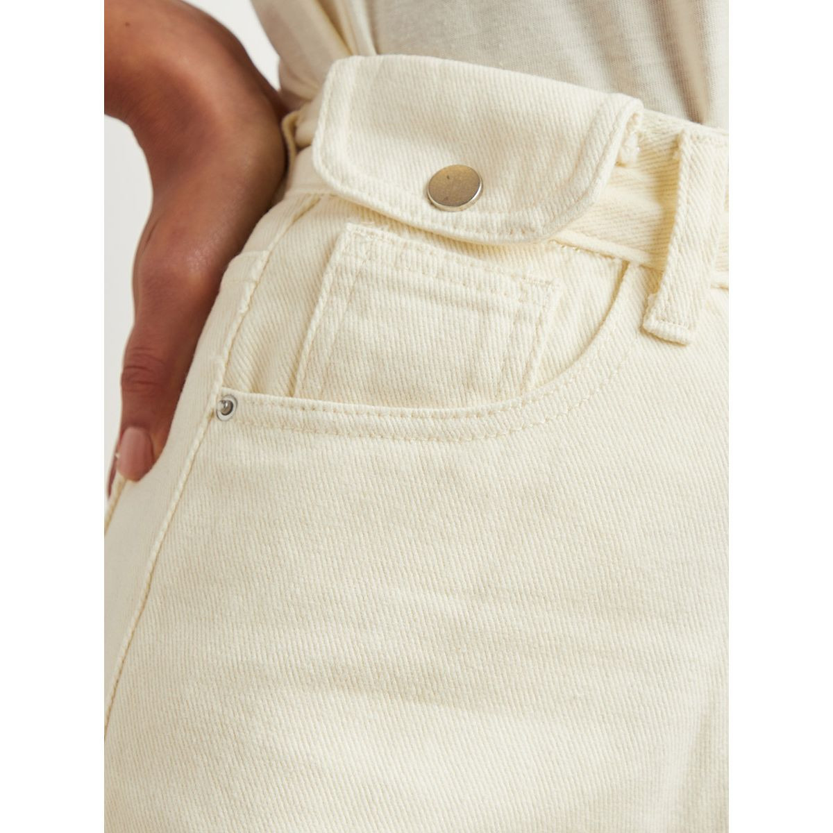 Styli Pocket Construct Solid Mom Jeans with Belt Loops-women-clothing-bottoms-jeans-image-4