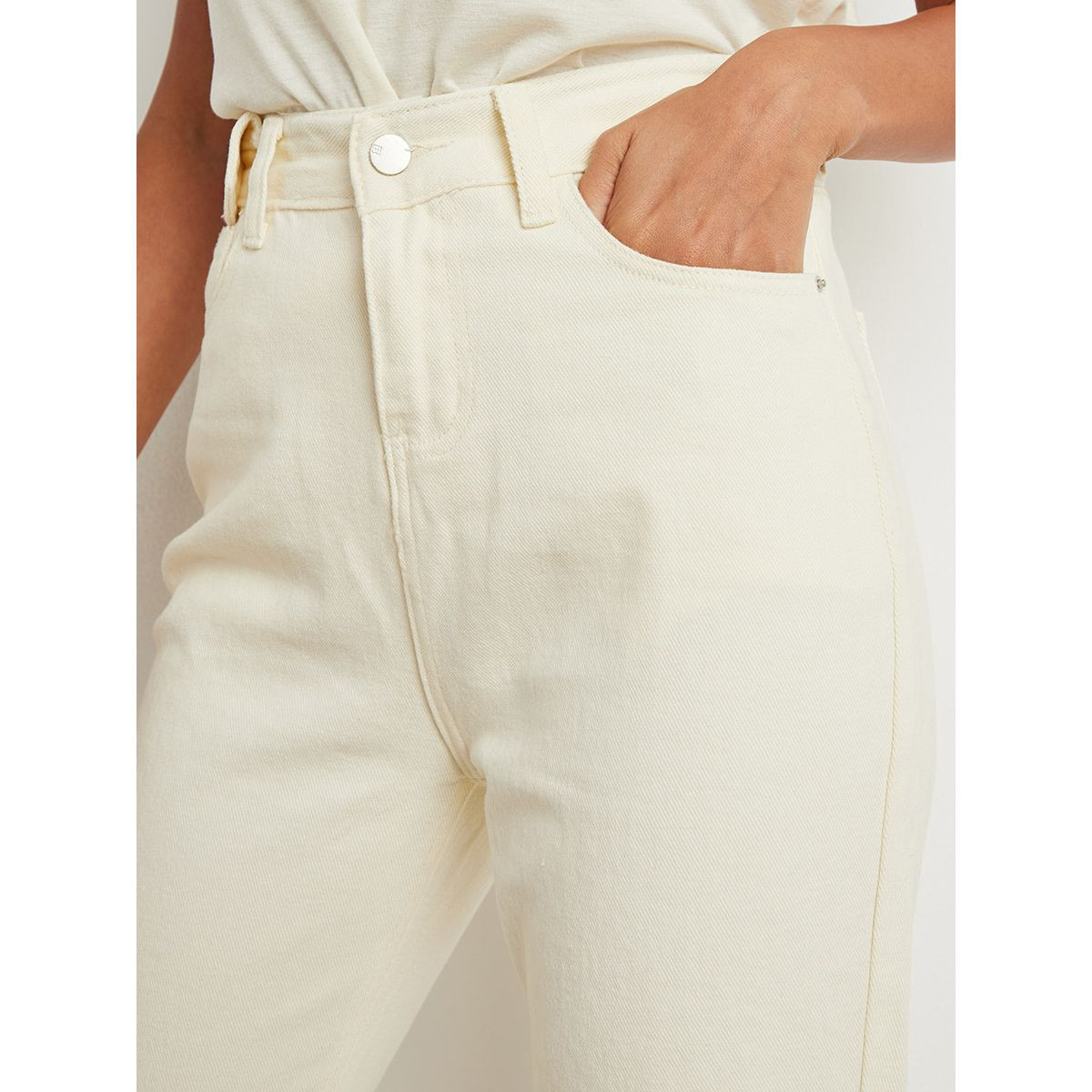 Styli Pocket Construct Solid Mom Jeans with Belt Loops-women-clothing-bottoms-jeans-image-5