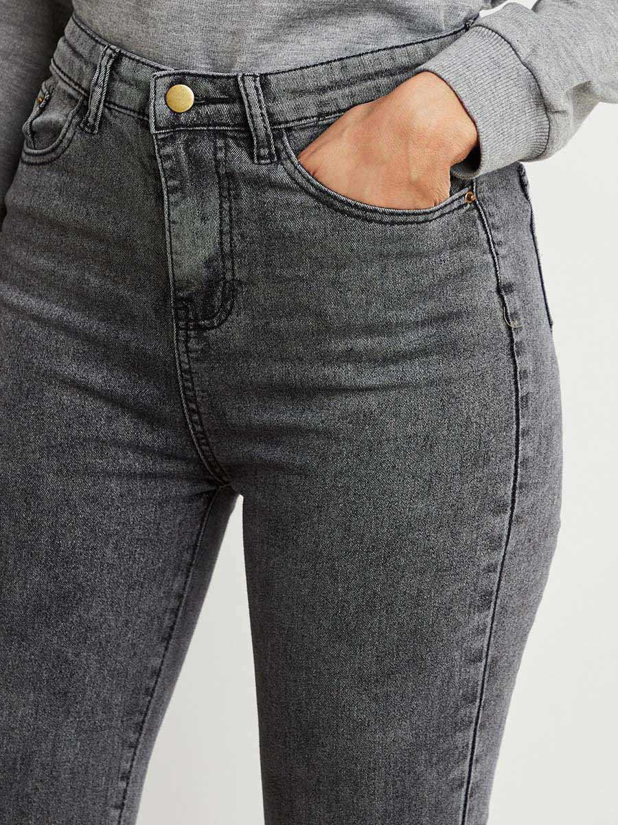 بنطلون جينز سادة بقصة ضيقة من ستايلي-women-clothing-bottoms-jeans-image-3