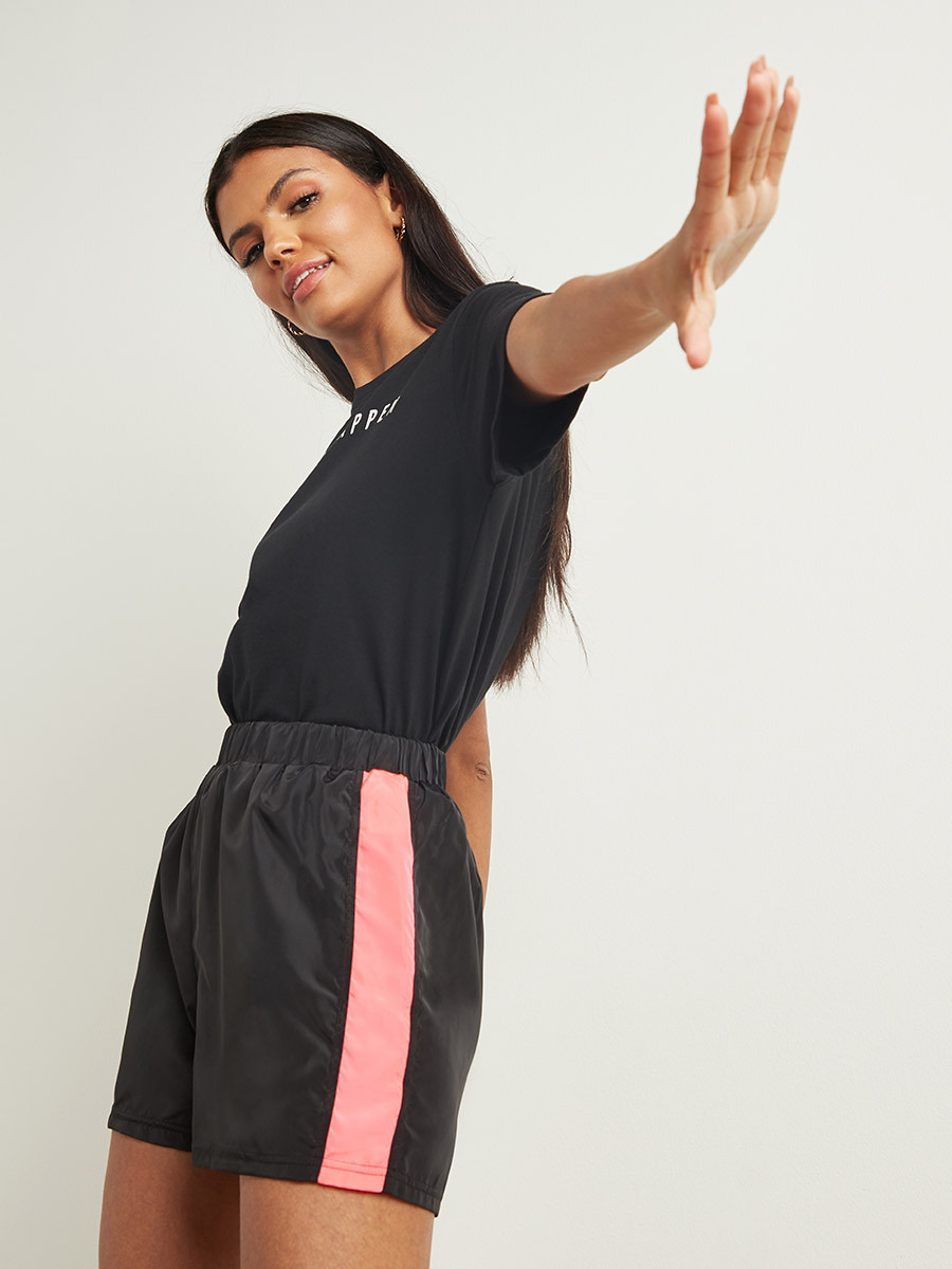 شورت رياضي بخصر مطاطي من ستايلي-women-clothing-shorts-image-2