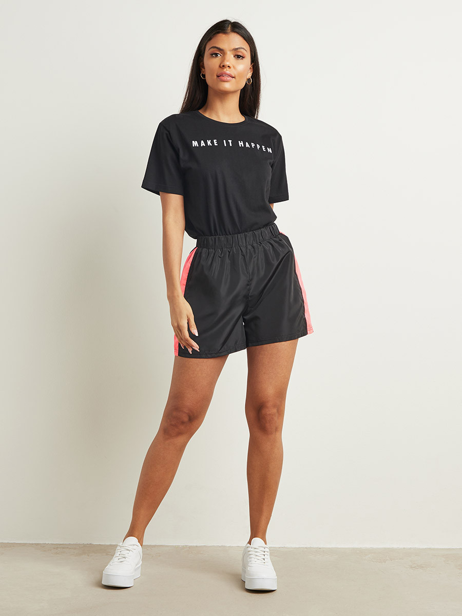شورت رياضي بخصر مطاطي من ستايلي-women-clothing-shorts-image-3