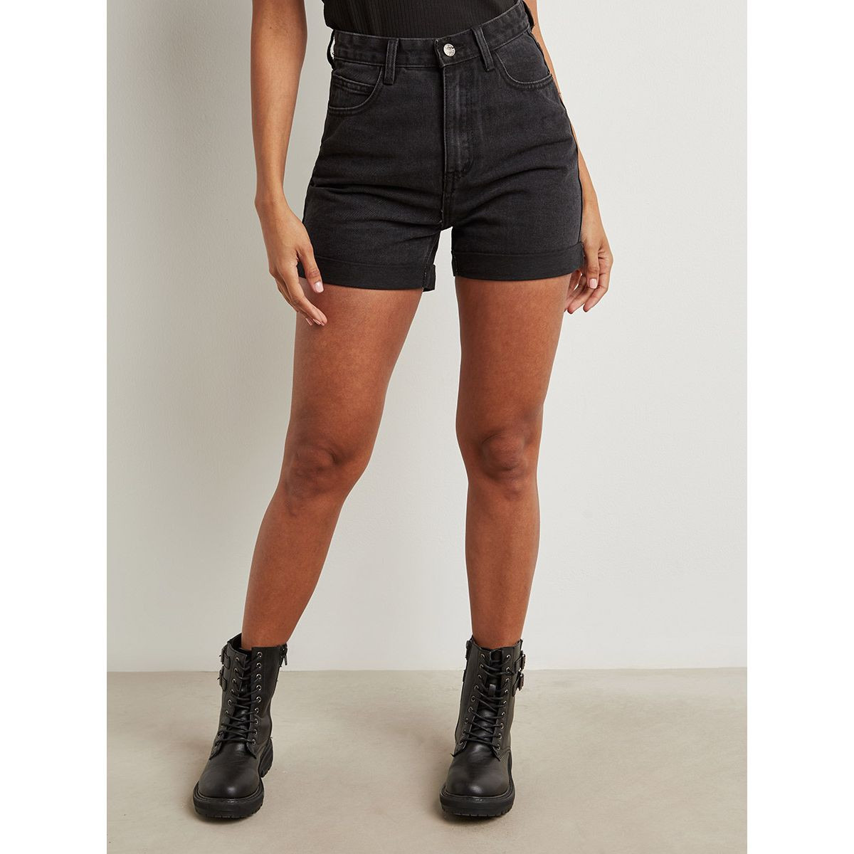 شورت دنيم بخصر مرتفع من ستايلي-women-clothing-shorts-image-1