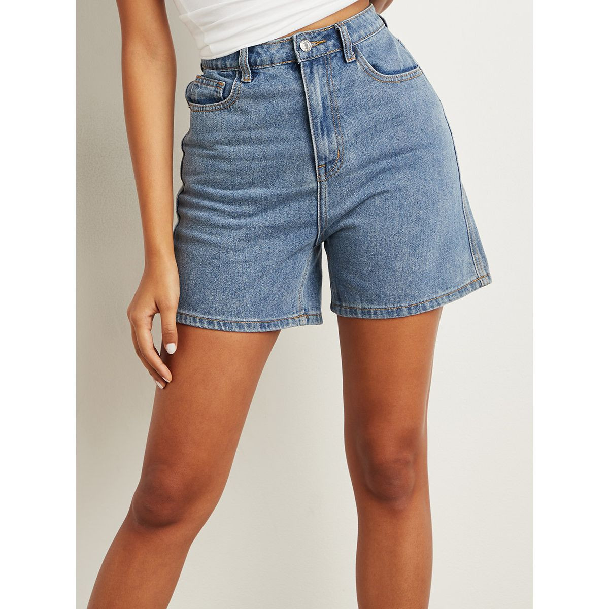 شورت بأربطة خصر من ستايلي-women-clothing-shorts-image-1