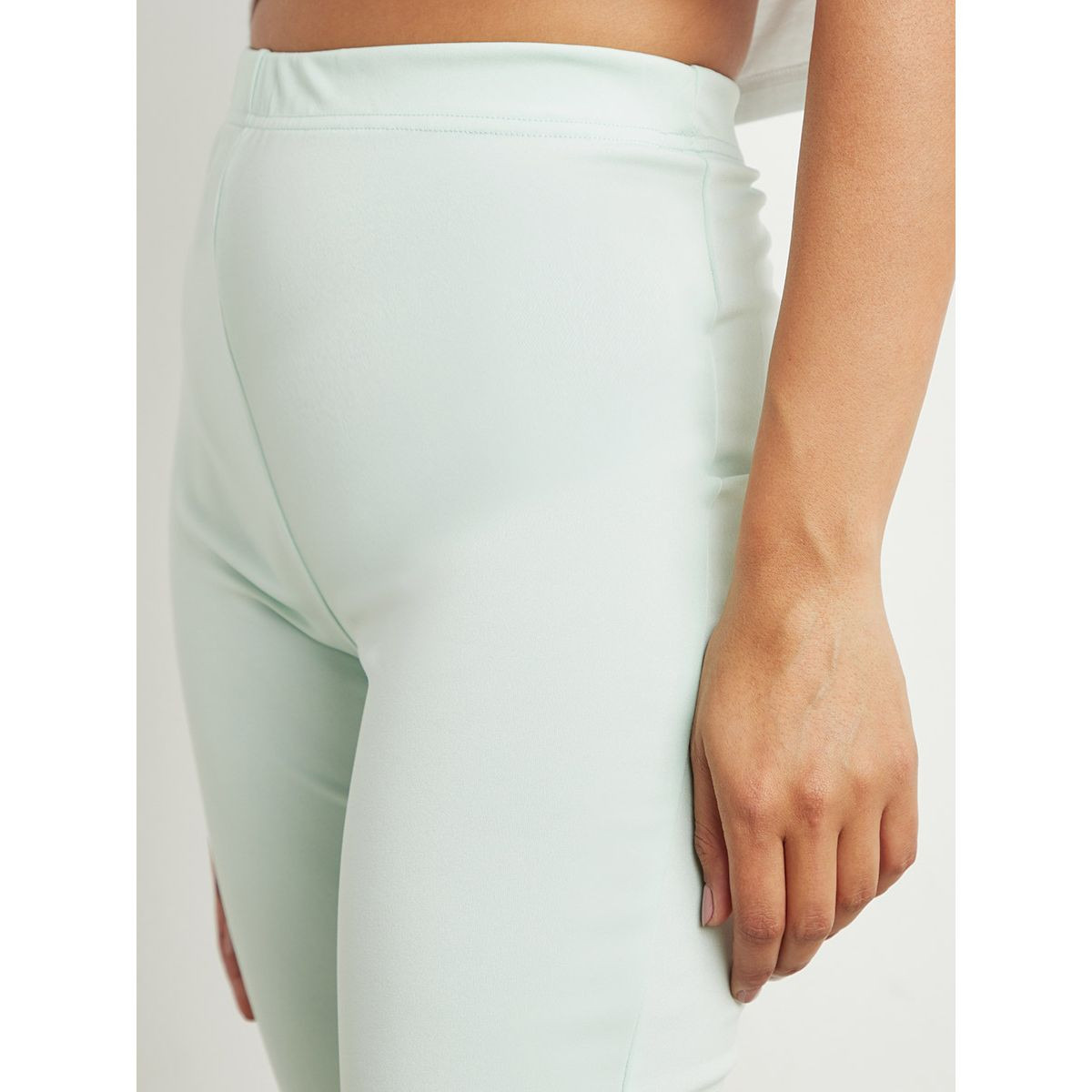 بنطلون سادة بتفاصيل كشكش من ستايلي-women-clothing-trousers-image-4